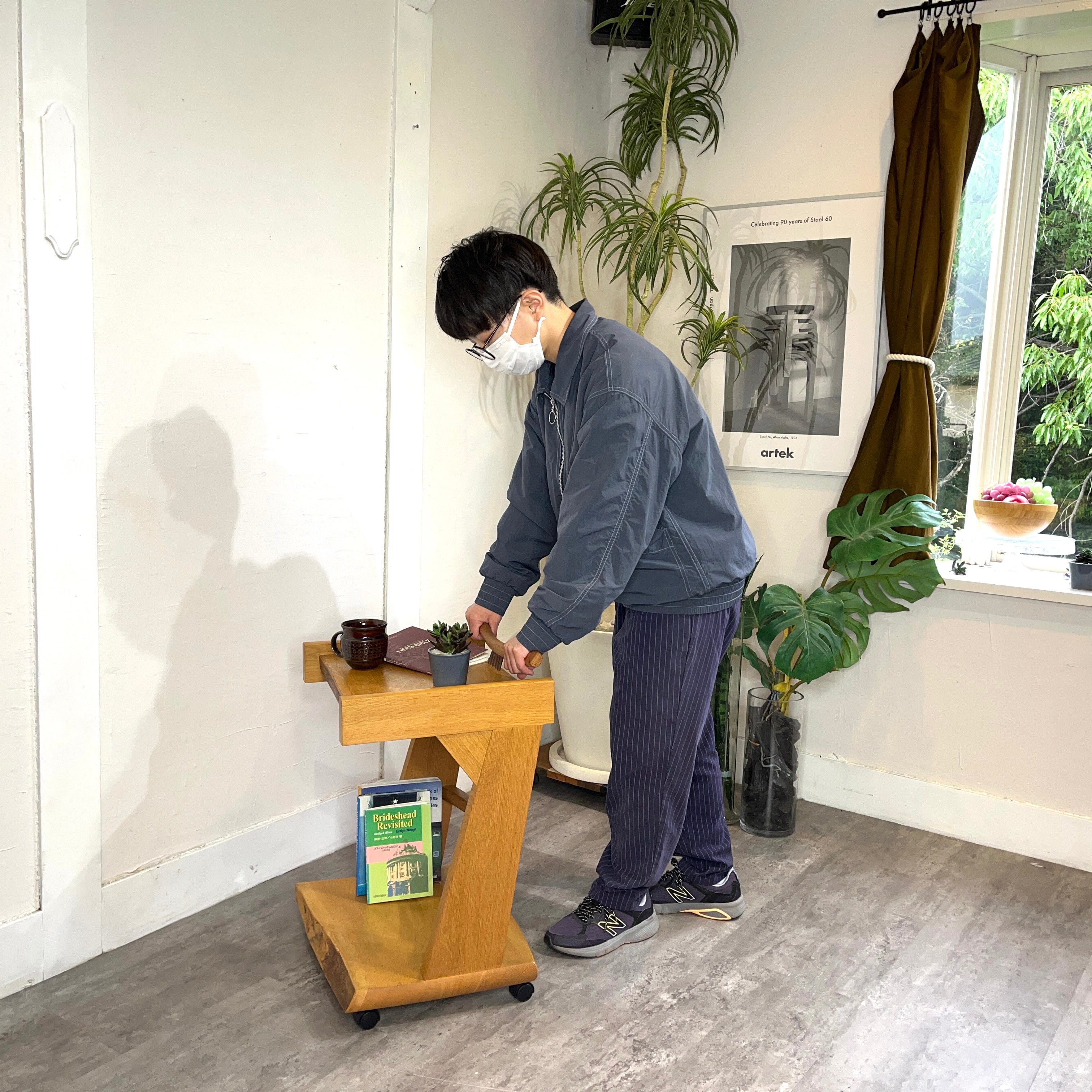 ナラ無垢材 サイドテーブル キャスター付き