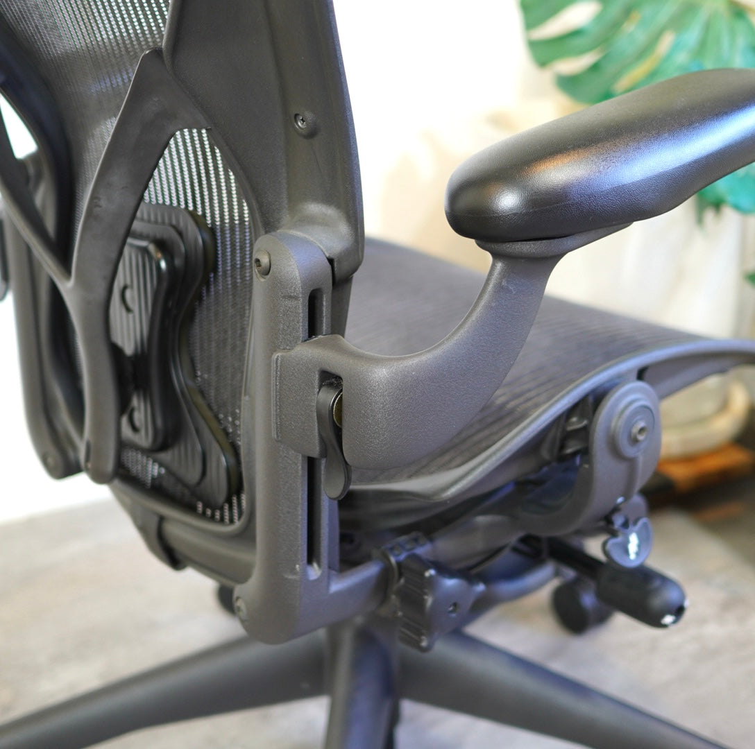 ハーマンミラー / HermanMiller アーロンチェア / Aeron Chairs クラシック Bサイズ