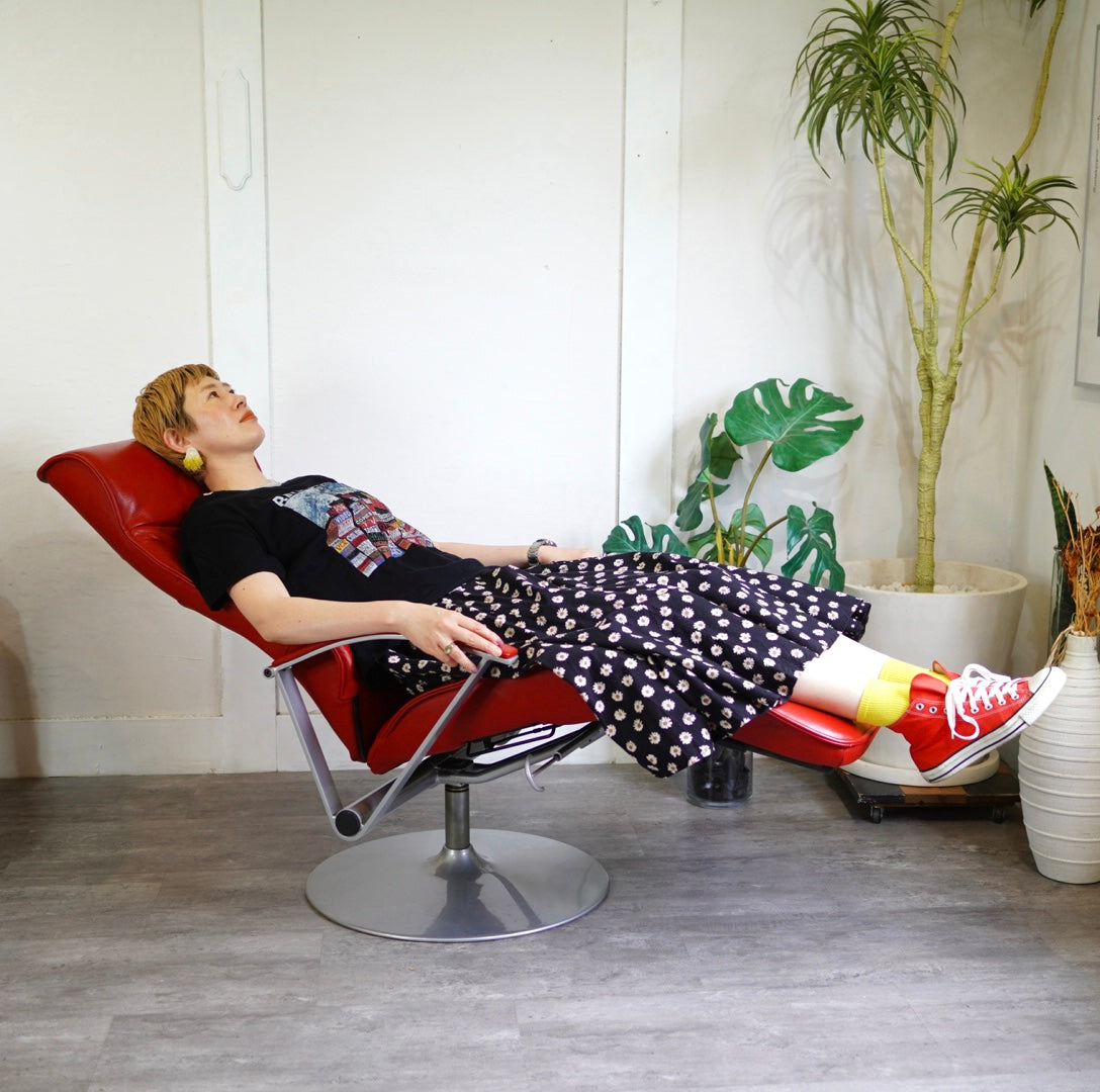 ケベ / KEBE リクライニングチェア フットレスト付 デンマーク