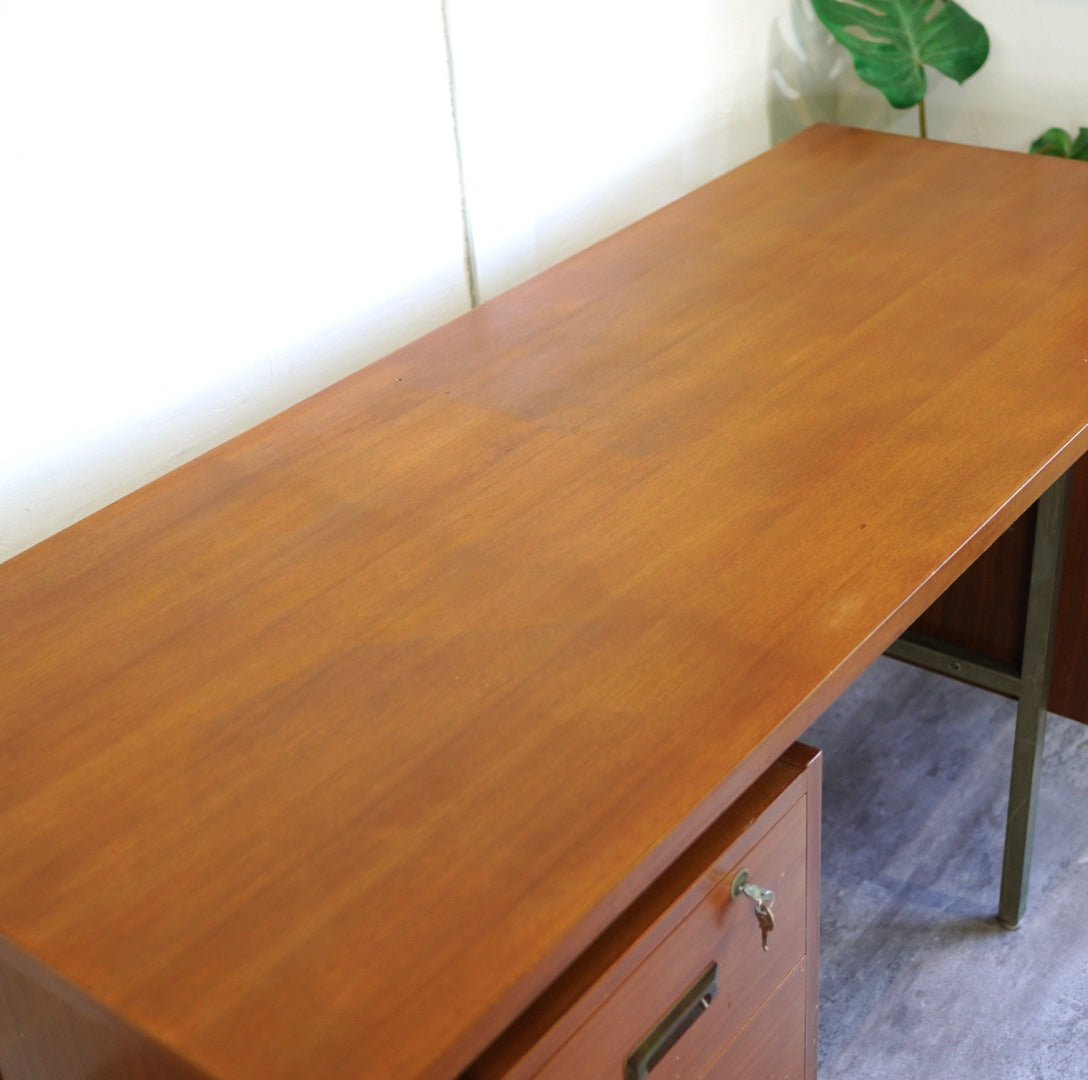 ジャパンヴィンテージ 両袖デスク エグゼクティブデスク チーク 1970年代