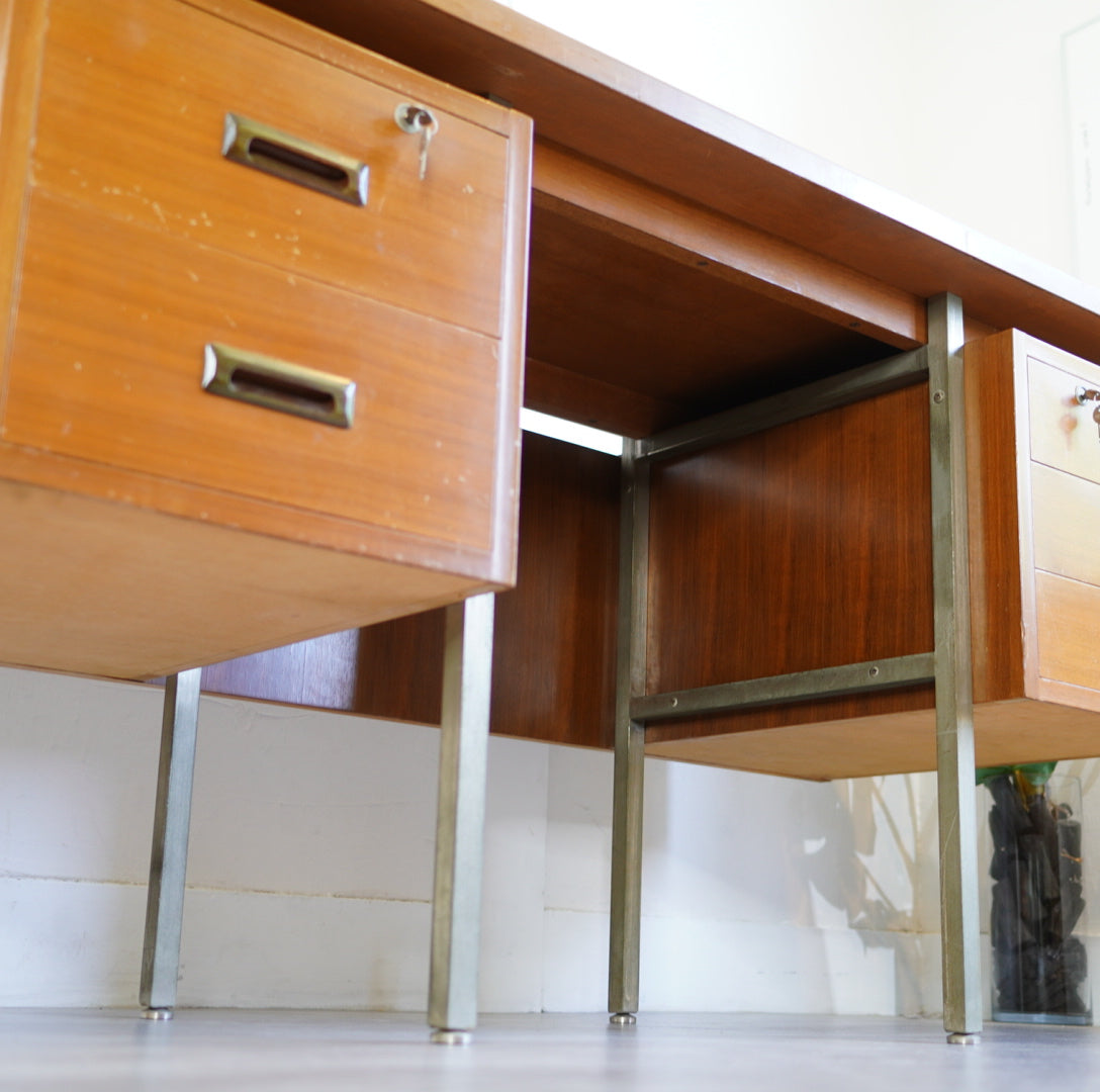 ジャパンヴィンテージ 両袖デスク エグゼクティブデスク チーク 1970年代