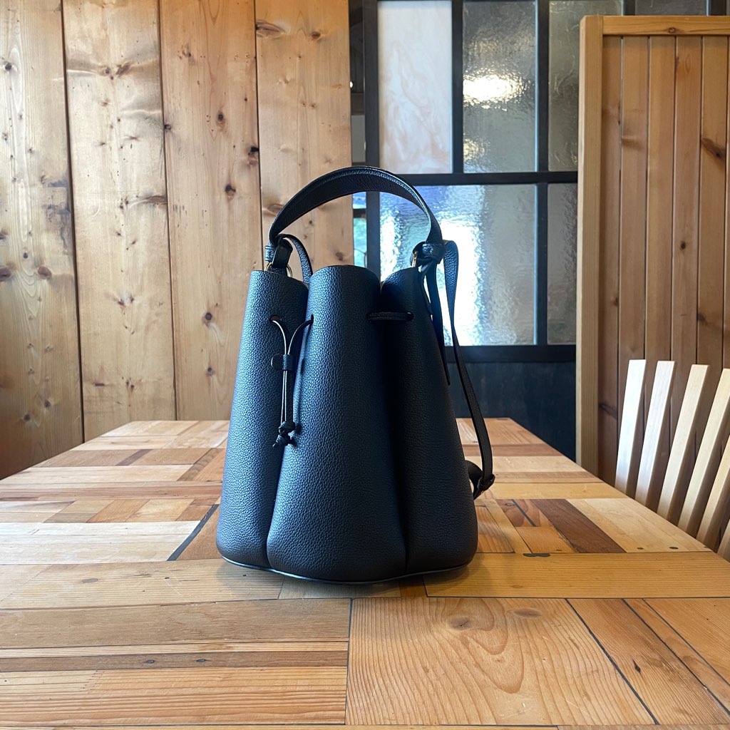 【古着】ポレーヌ / Polène カヌレバッグ Numéro Huit ブラック 本革バッグ 巾着レザーショルダーバッグ