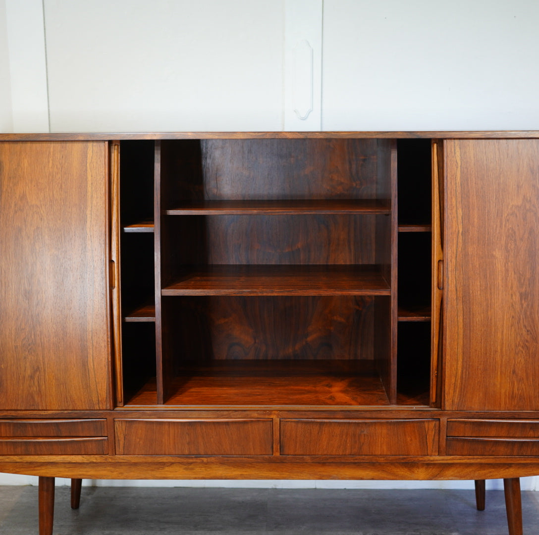 M. J. MADSENS MØBELFABRIK ヴィンテージ ミドルキャビネット 1960年代 デンマーク