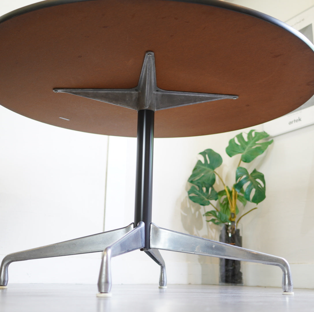 ハーマンミラー / Herman Miller ラウンドテーブル セグメントベース チャールズ&レイ・イームズ ヴィンテージ