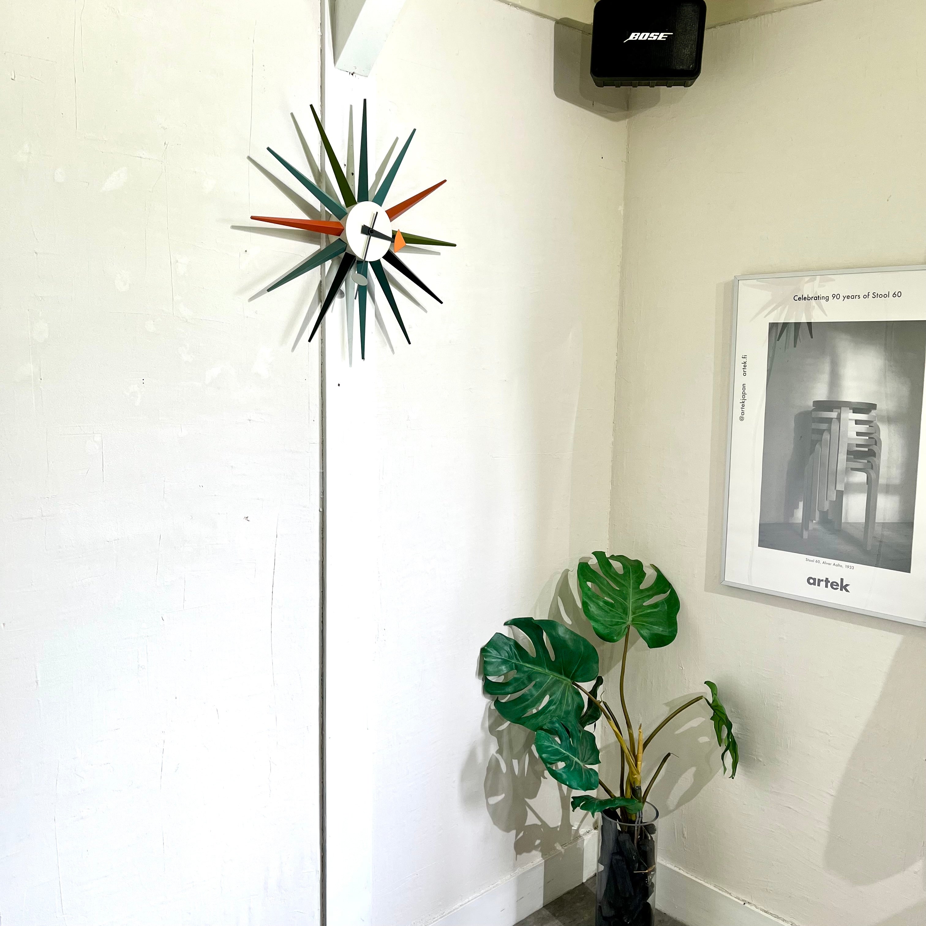 ヴィトラ / Vitra サンバースト / Sunburst Clock マルチカラー 掛け時計