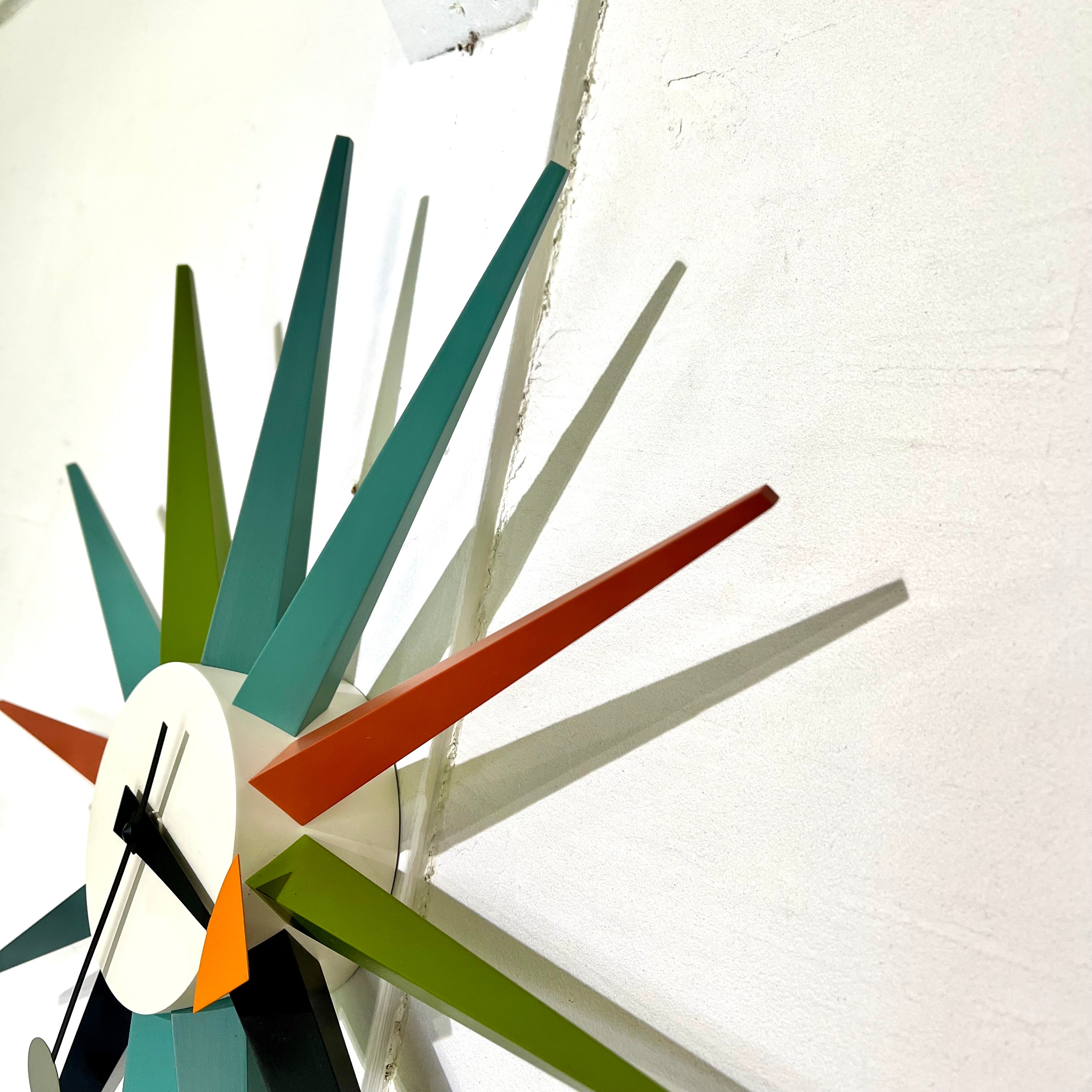 ヴィトラ / Vitra サンバースト / Sunburst Clock マルチカラー 掛け時計