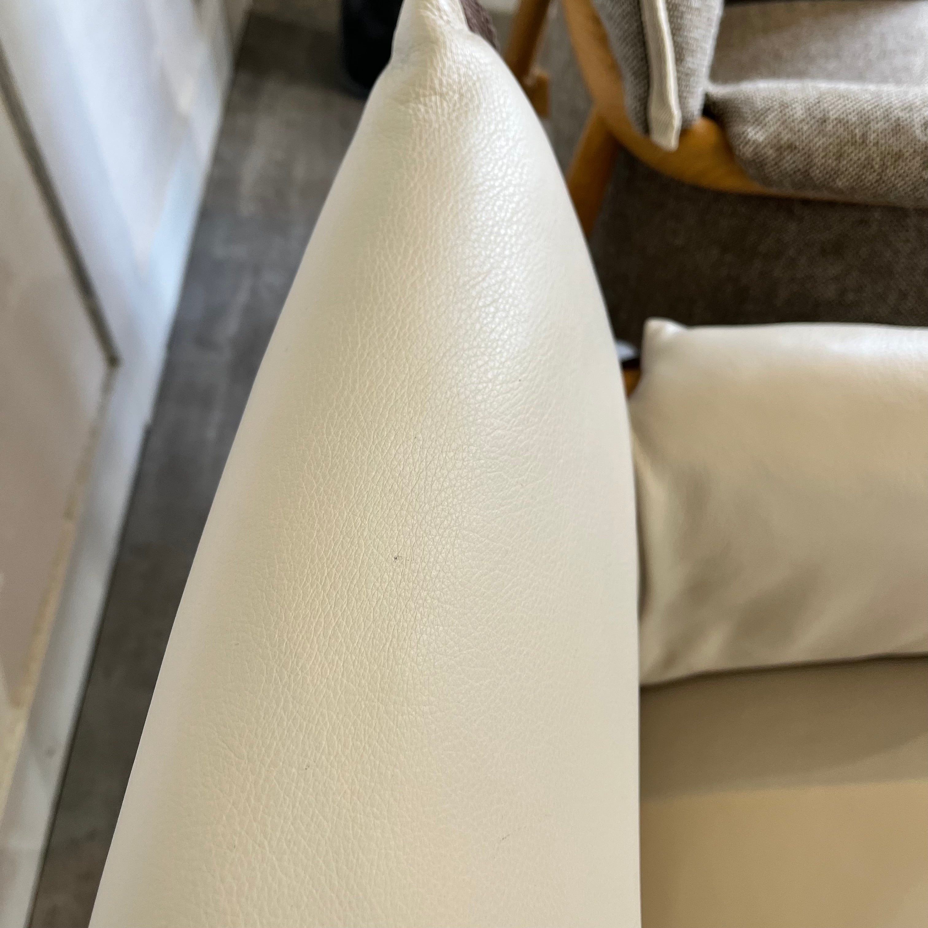 カールハンセン&サン / Carl Hansen & Søn エンブレイスアームチェア/Embrace ArmChair イーオス/EOOS