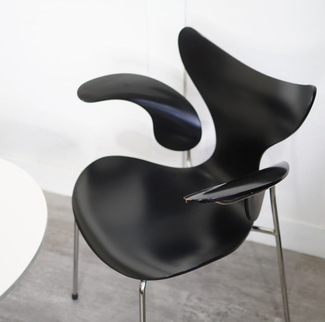 フリッツ・ハンセン / FRITZ HANSEN リリーチェア / LILY chair アーム付 アルネ・ヤコブセン 北欧