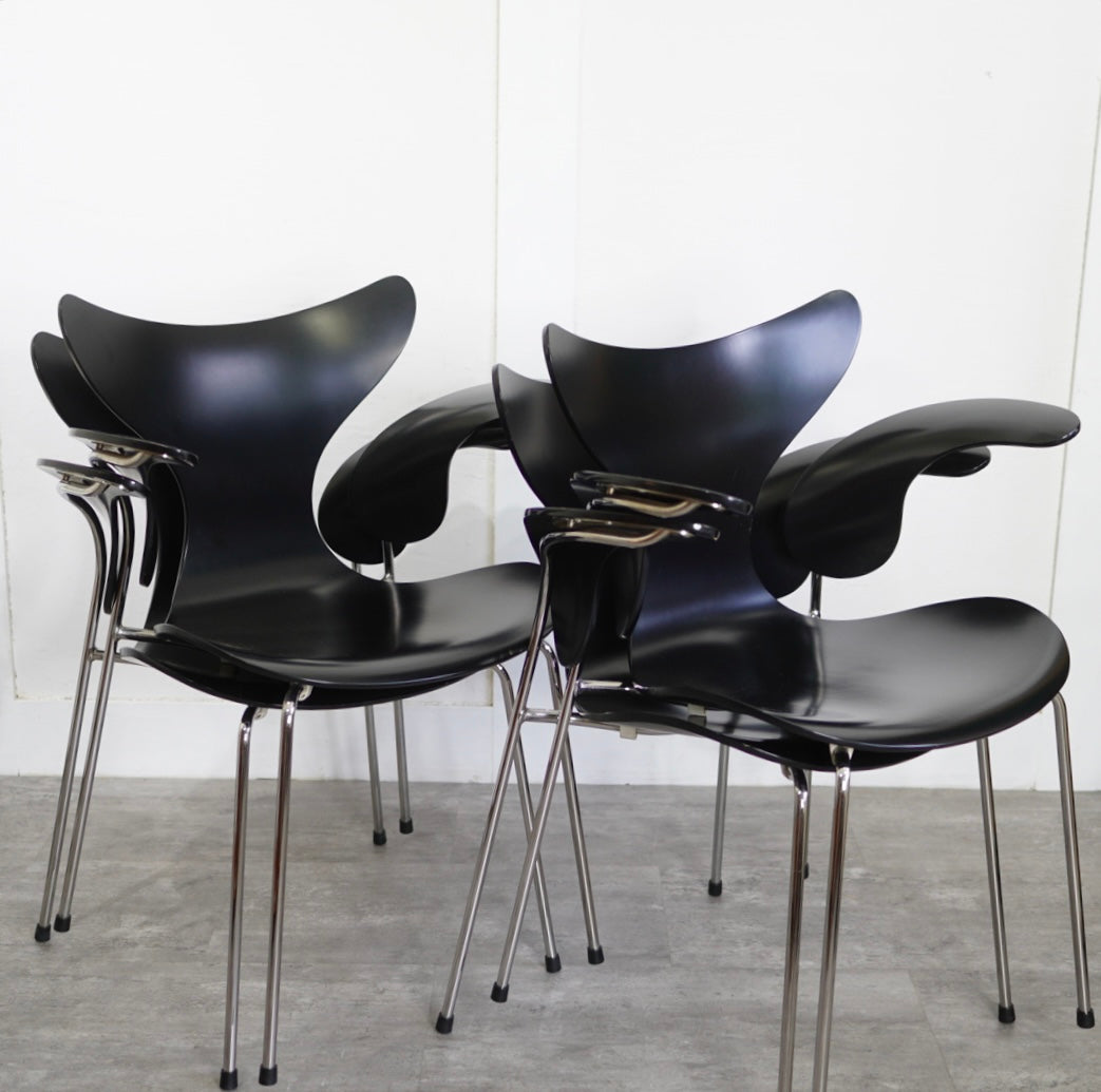 フリッツ・ハンセン / FRITZ HANSEN リリーチェア / LILY chair アーム付 アルネ・ヤコブセン 北欧