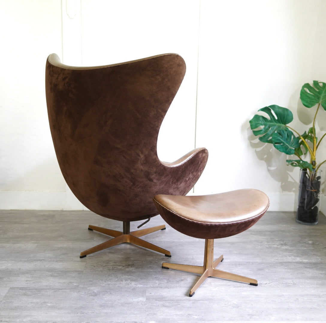 フリッツハンセン / FRITZ HANSEN エッグチェア / EGG 50周年アニバーサリー フットスツール付き アルネ・ヤコブセン 本革 北欧 デンマーク