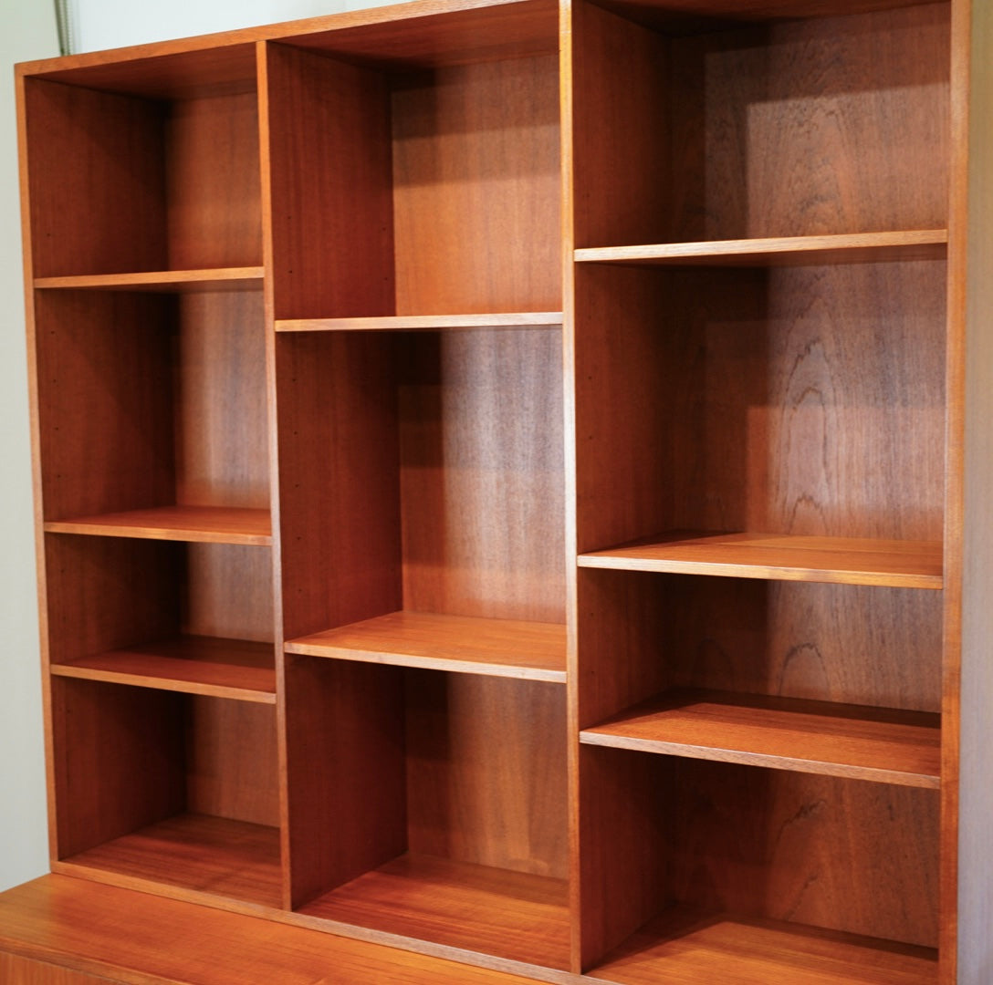 Lovig dansk design ヴィンテージ ブックシェルフキャビネット Peter Løvig Nielsen 1960年代デンマーク