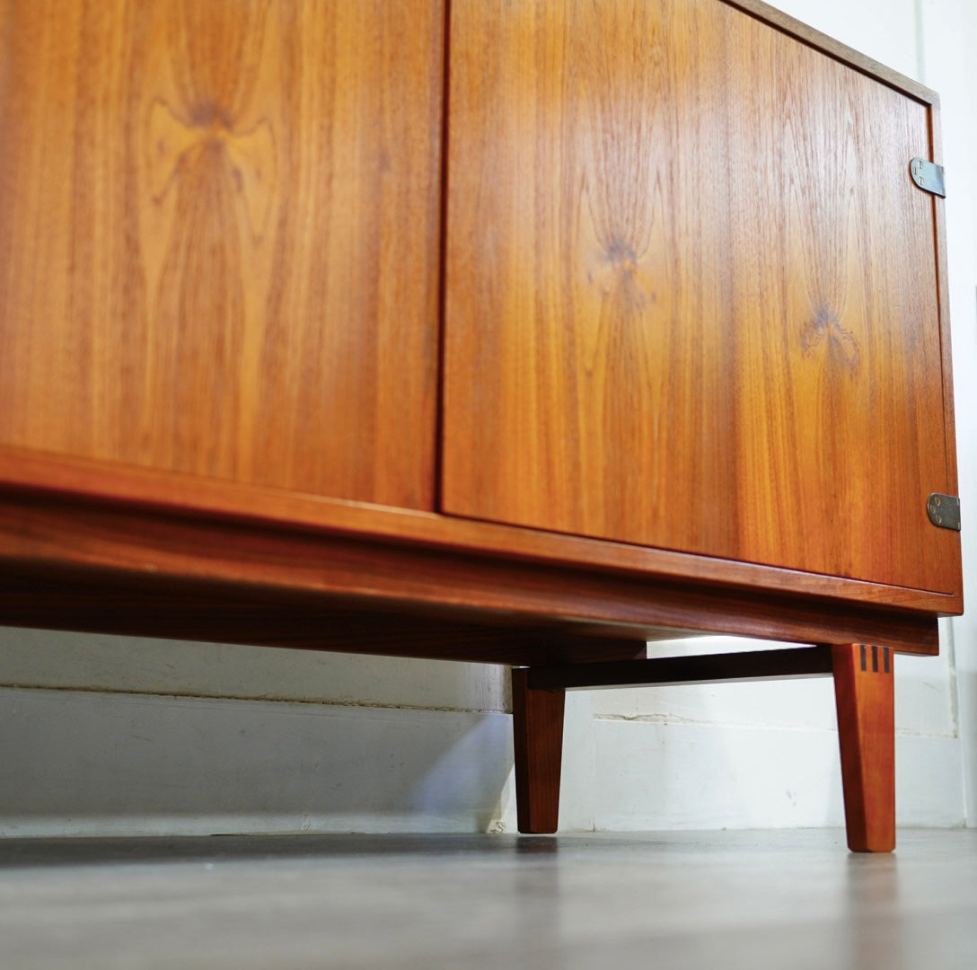 Lovig dansk design ヴィンテージ ブックシェルフキャビネット Peter Løvig Nielsen 1960年代デンマーク