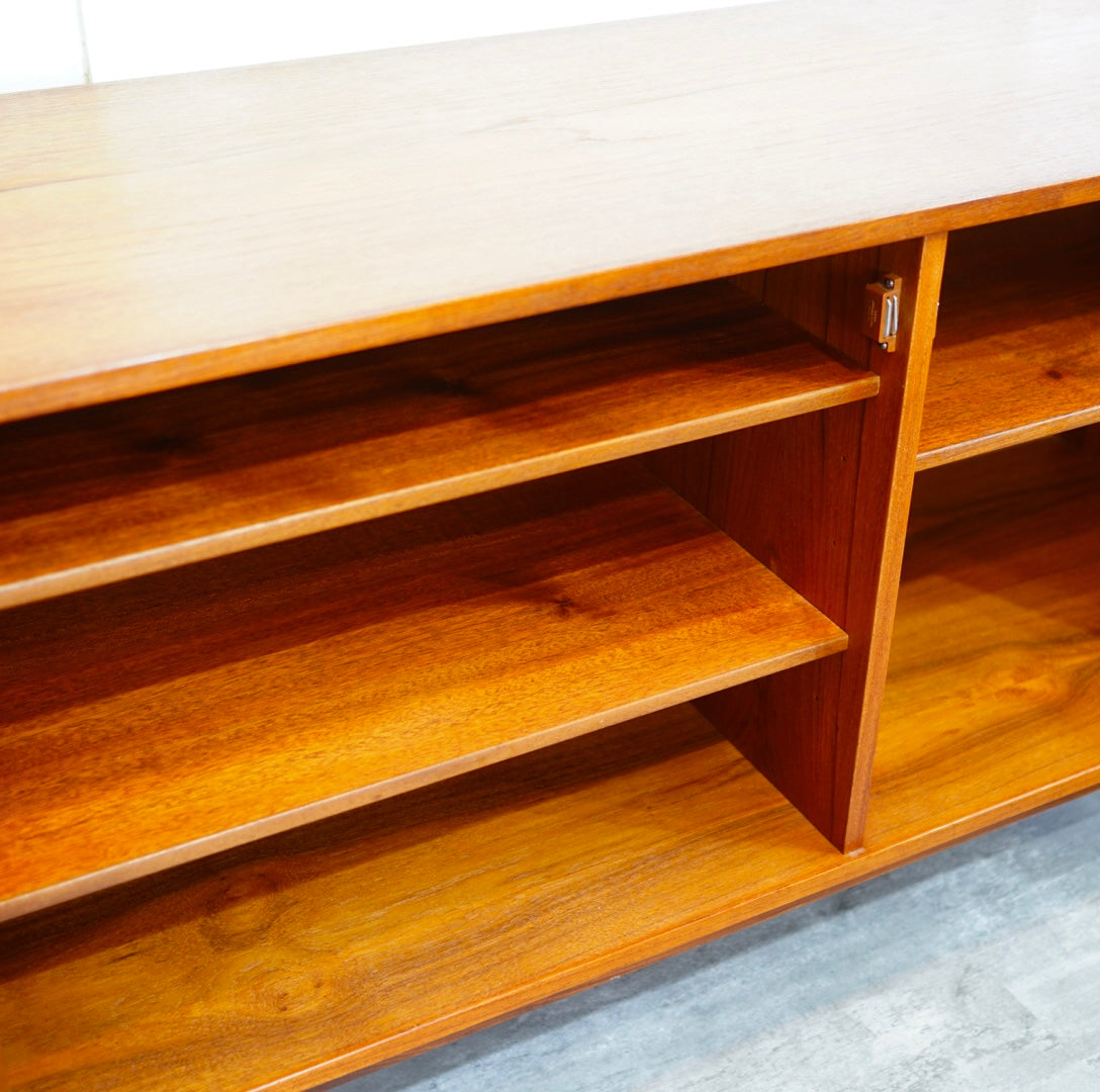 Lovig dansk design ヴィンテージ ブックシェルフキャビネット Peter Løvig Nielsen 1960年代デンマーク