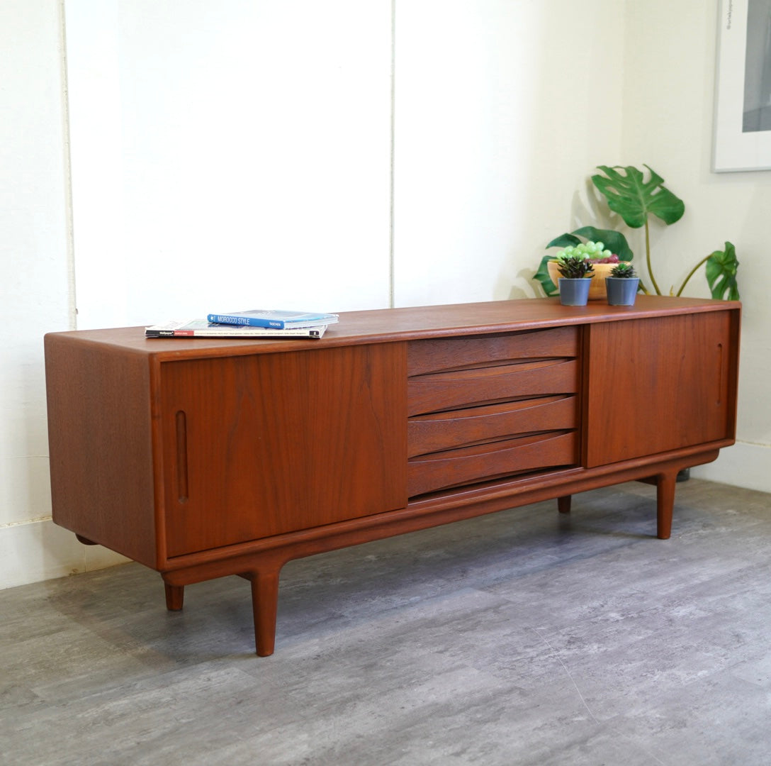 クロッケン / Klloken テレビボード02 北欧ヴィンテージスタイル チーク