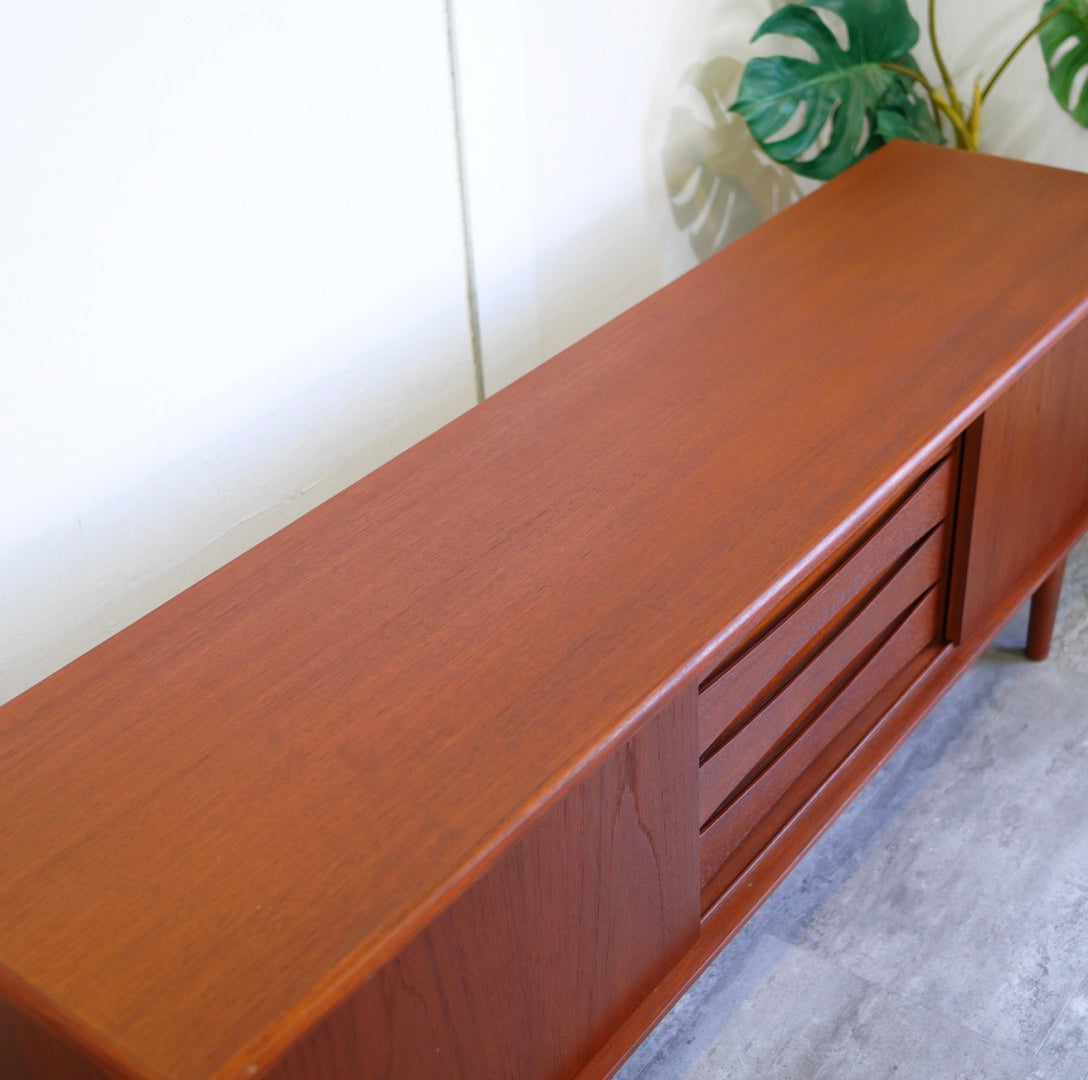 クロッケン / Klloken テレビボード02 北欧ヴィンテージスタイル チーク