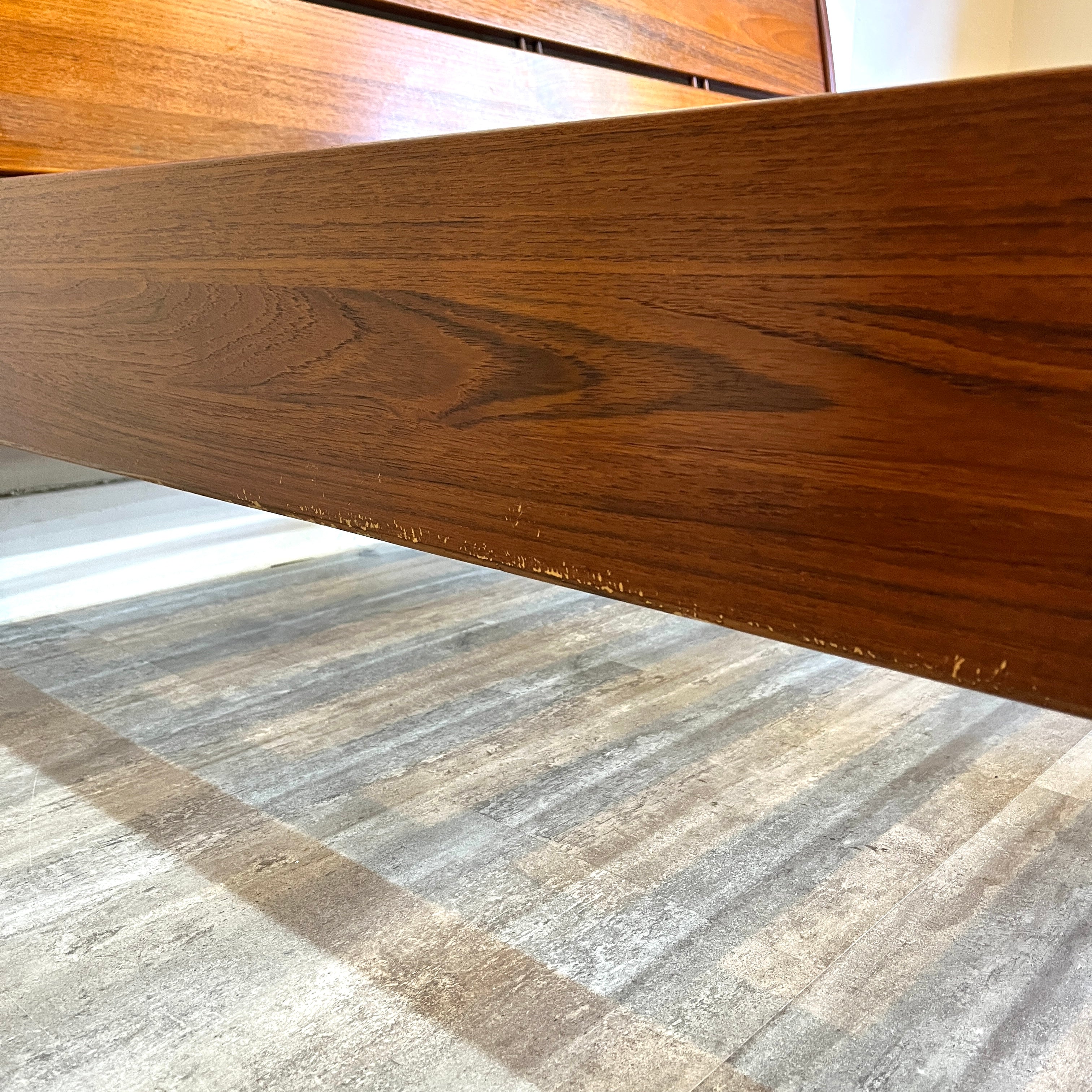 トーリング / Torring Möbelfabrik ダブルベッドフレーム チーク ヴィンテージ