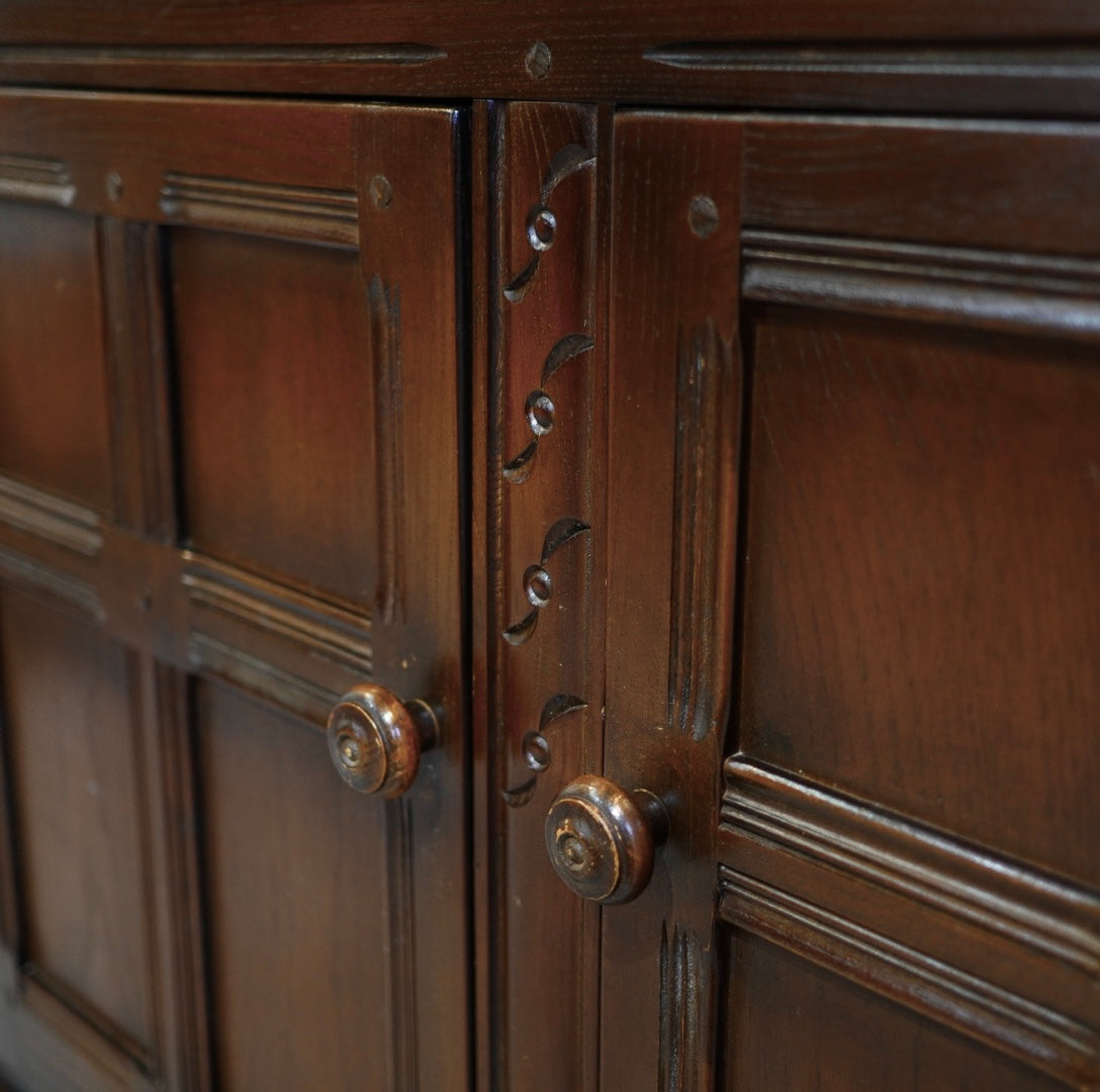 アーコール / ERCOL カップボード 食器棚 オールドコロニアル /Old Colonial 英国