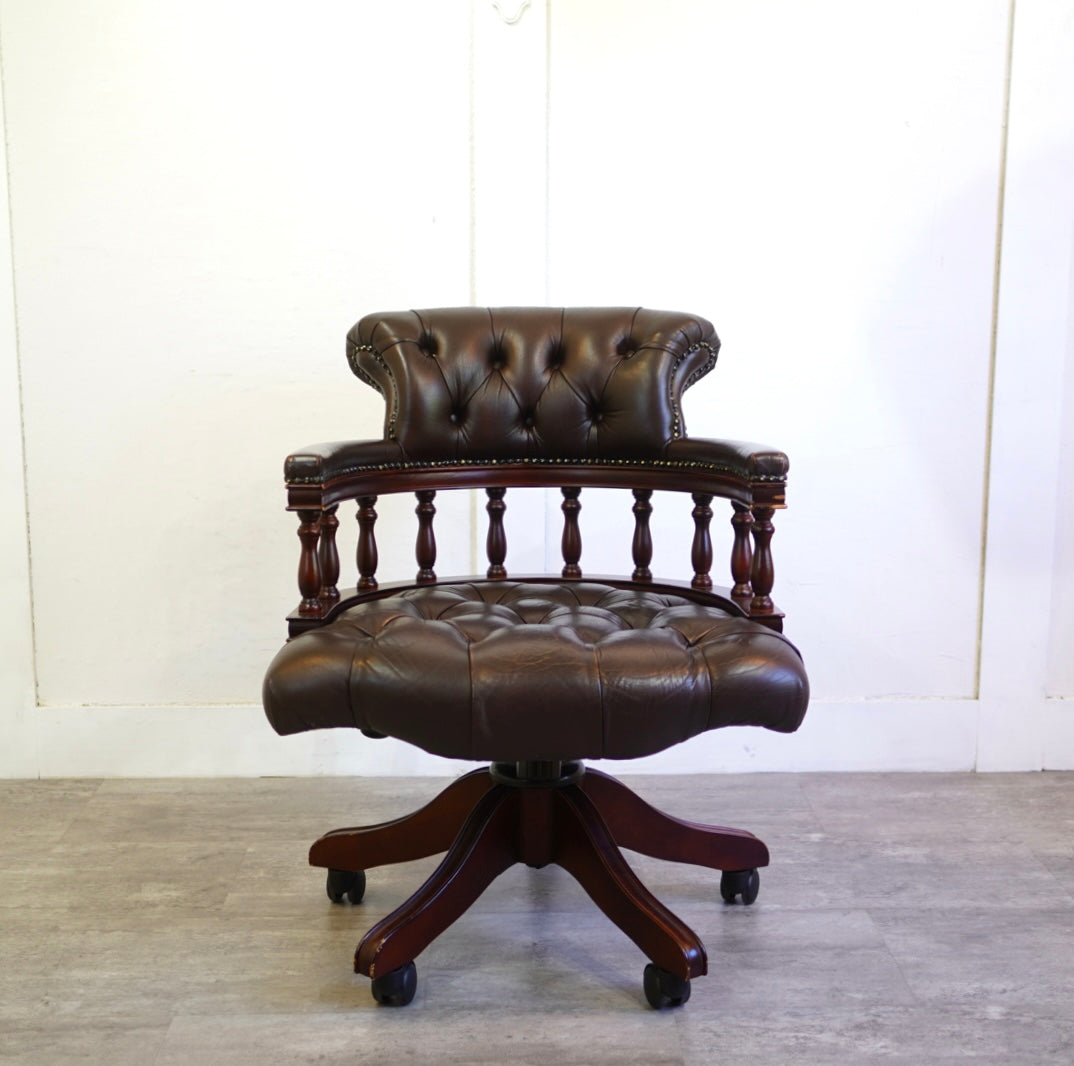 チェスターフィールド キャプテンチェア