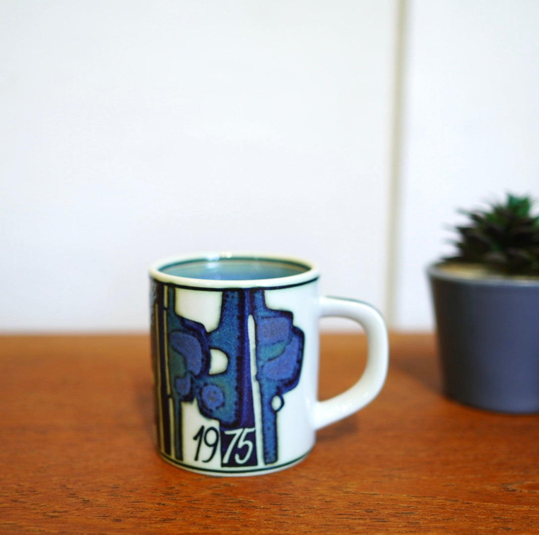 ロイヤルコペンハーゲン / ROYAL COPENHAGEN 1975年 イヤーマグ / Year Mag 【Sサイズ】 ヴィンテージ マグカップ - Restyle
