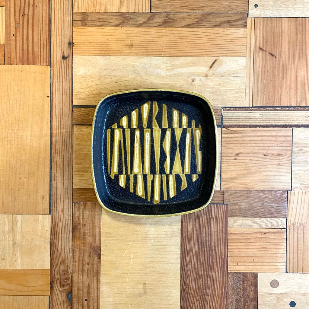 ロイヤルコペンハーゲン / Royal Copenhagen バッカ / BACA 角皿 黒と