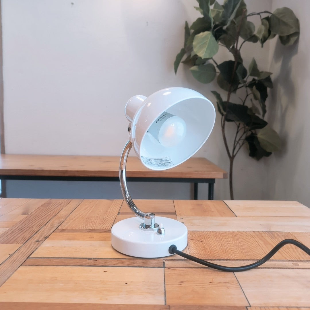 フリッツハンセン / FRITZ HANSEN カイザーイデル / KAISER IDELL ホワイトミニ テーブルランプ / White mini クリスチャン・デル