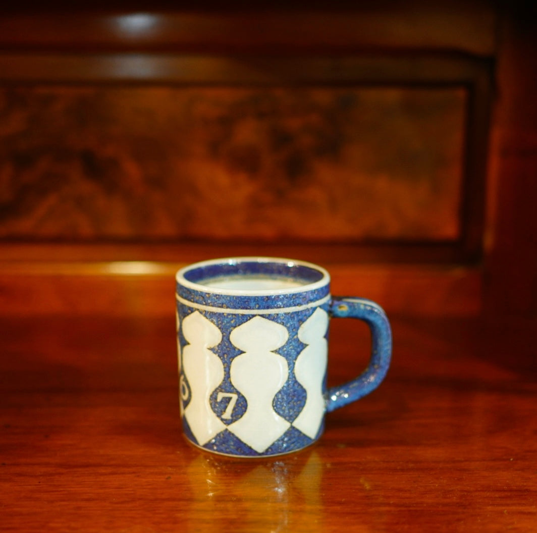 初年度版！１９６７年 ロイヤルコペンハーゲン イヤーマグカップ Small 初年度版！1967年 ロイヤルコペンハーゲン イヤーマグカップ Small