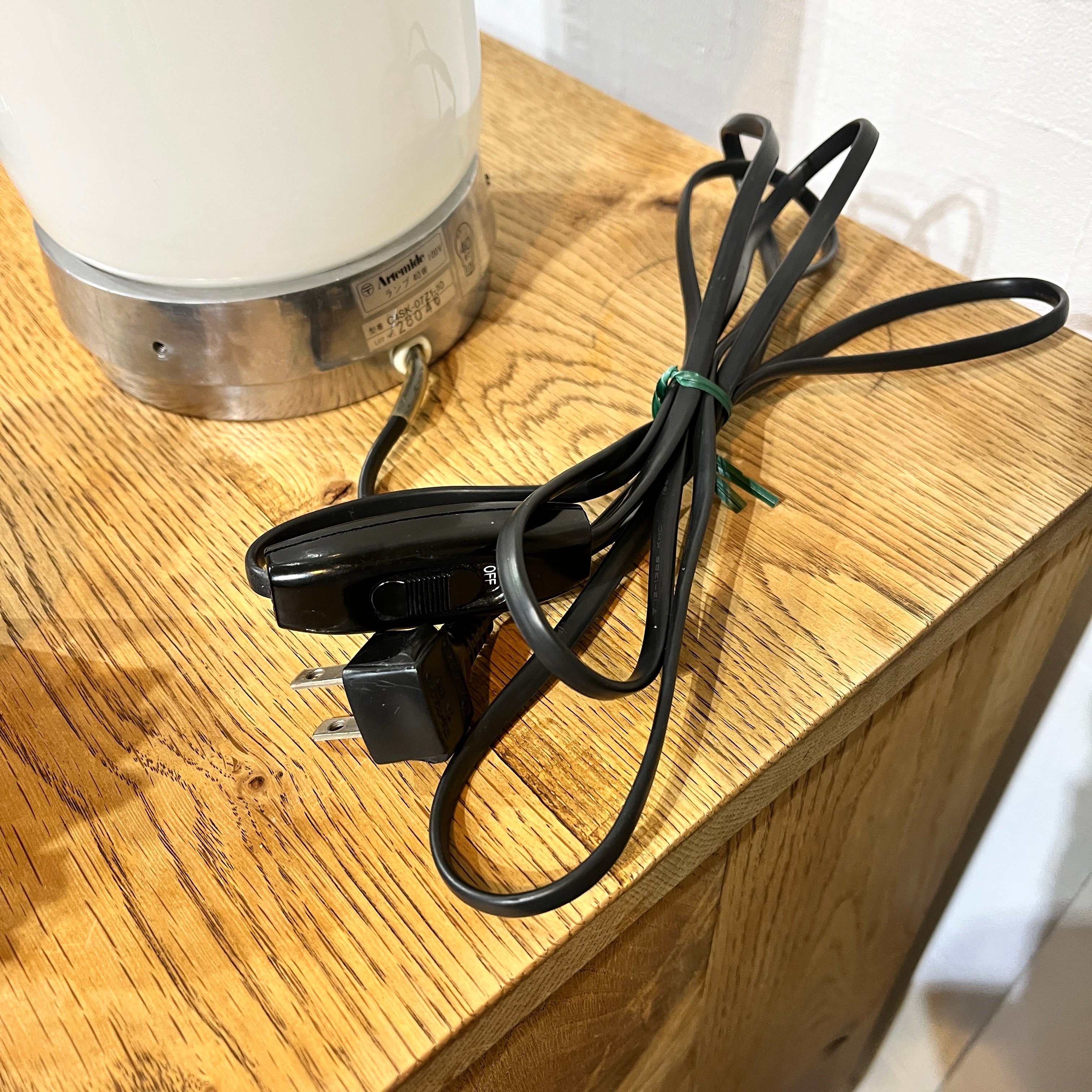 アルテミデ / Artemide サッフォ / SAFFO テーブルランプ アンジェロ・マンジャロッティ