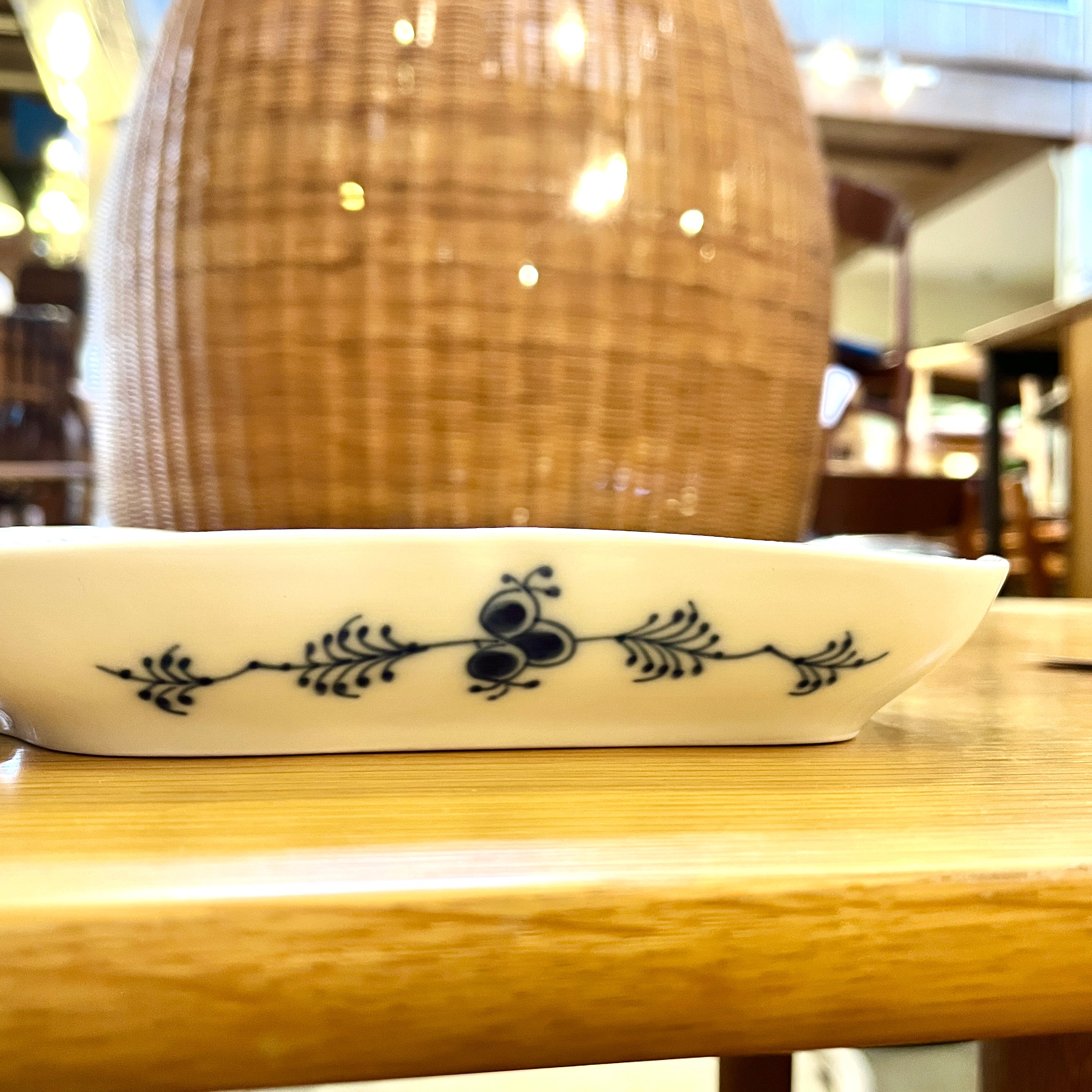 ロイヤルコペンハーゲン / Royal Copenhagen ブルーフルーテッド ハーフレース トライアングルプレート
