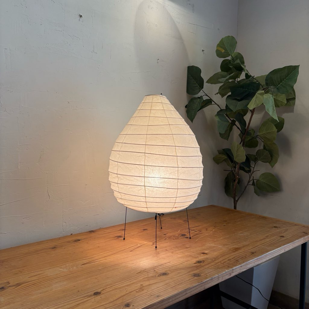 イサム・ノグチ / Isamu Noguchi アカリ / AKARI 22N フロアランプ