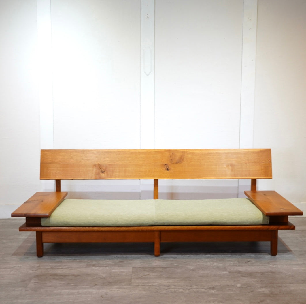 飛騨産業 / HIDA キツツキ 森のことば 3Pソファ ローソファ 佐々木 敏光 中古 - Restyle