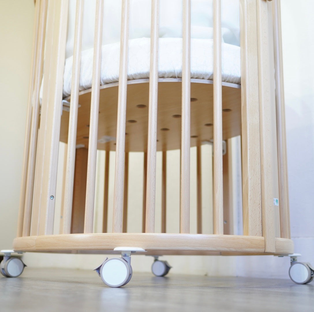 ストッケ / Stokke スリーピーベビーベッド セット ドレープ付き