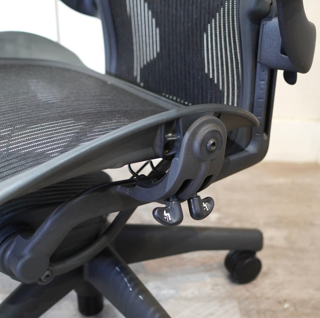 ハーマンミラー / HermanMiller アーロンチェア / Aeron Chairs クラシック Bサイズ 【2】