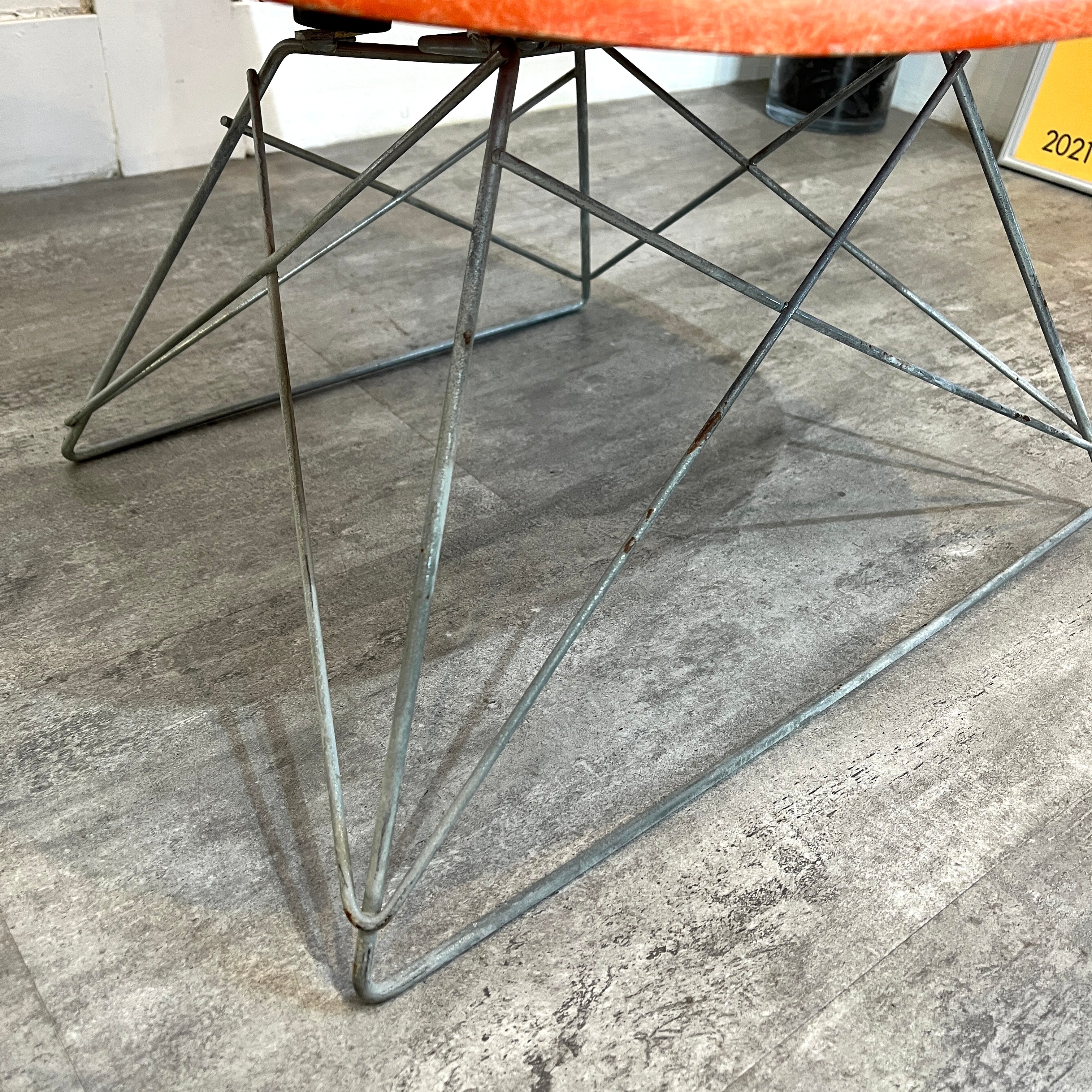 ハーマンミラー / Herman Miller サイドシェルチェア オレンジ キャッツクレイドルベース チャールズ&レイ・イームズ ヴィンテージ