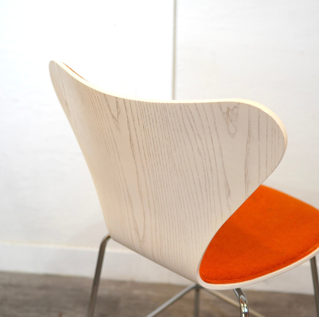 フリッツ・ハンセン / FRITZ HANSEN セブンチェア カウンタースツール アルネ・ヤコブセン フロントパディング オレンジ