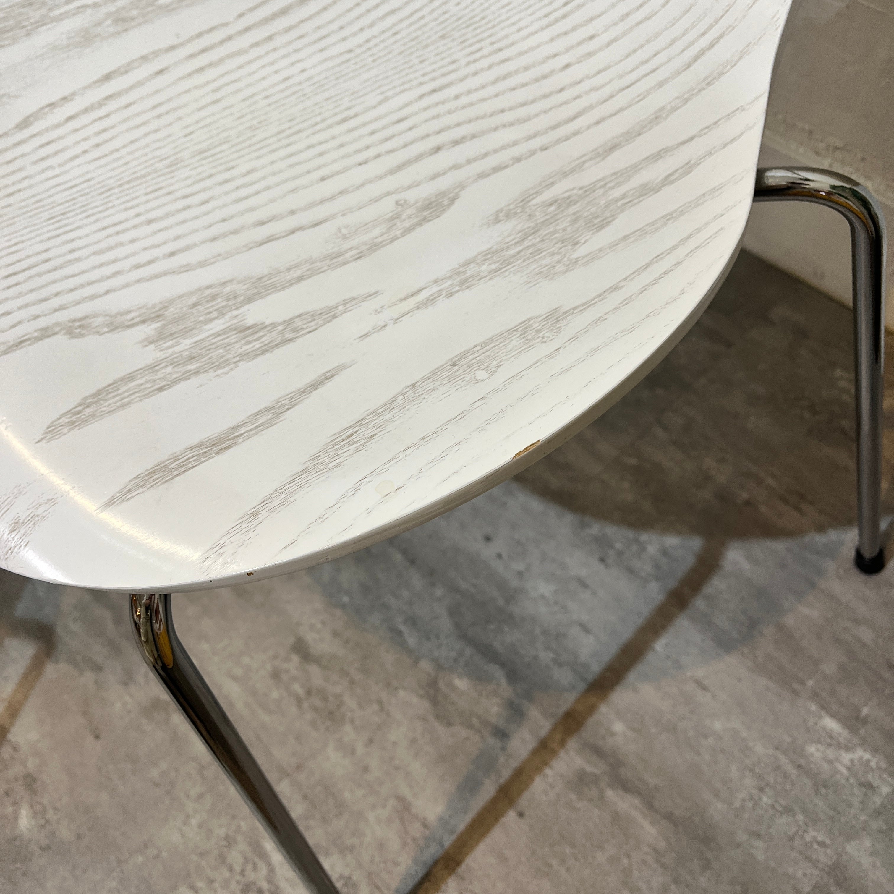 フリッツ・ハンセン / FRITZ HANSEN セブンチェア アルネ・ヤコブセン ホワイト カラードアッシュ