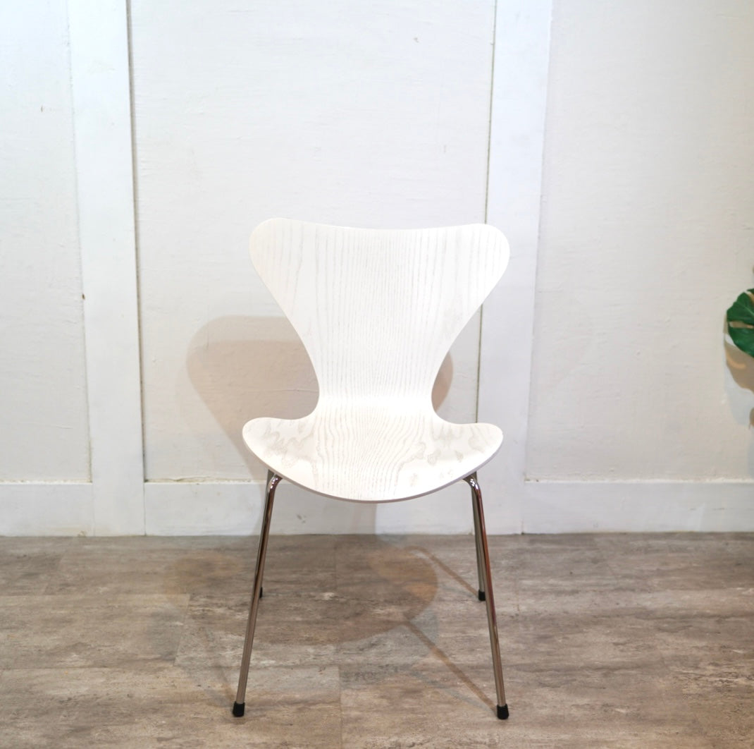 フリッツハンセン　セブンチェア　ホワイト　ヤコブセン フリッツハンセン セブンチェア ホワイト アルネ・ヤコブセン
