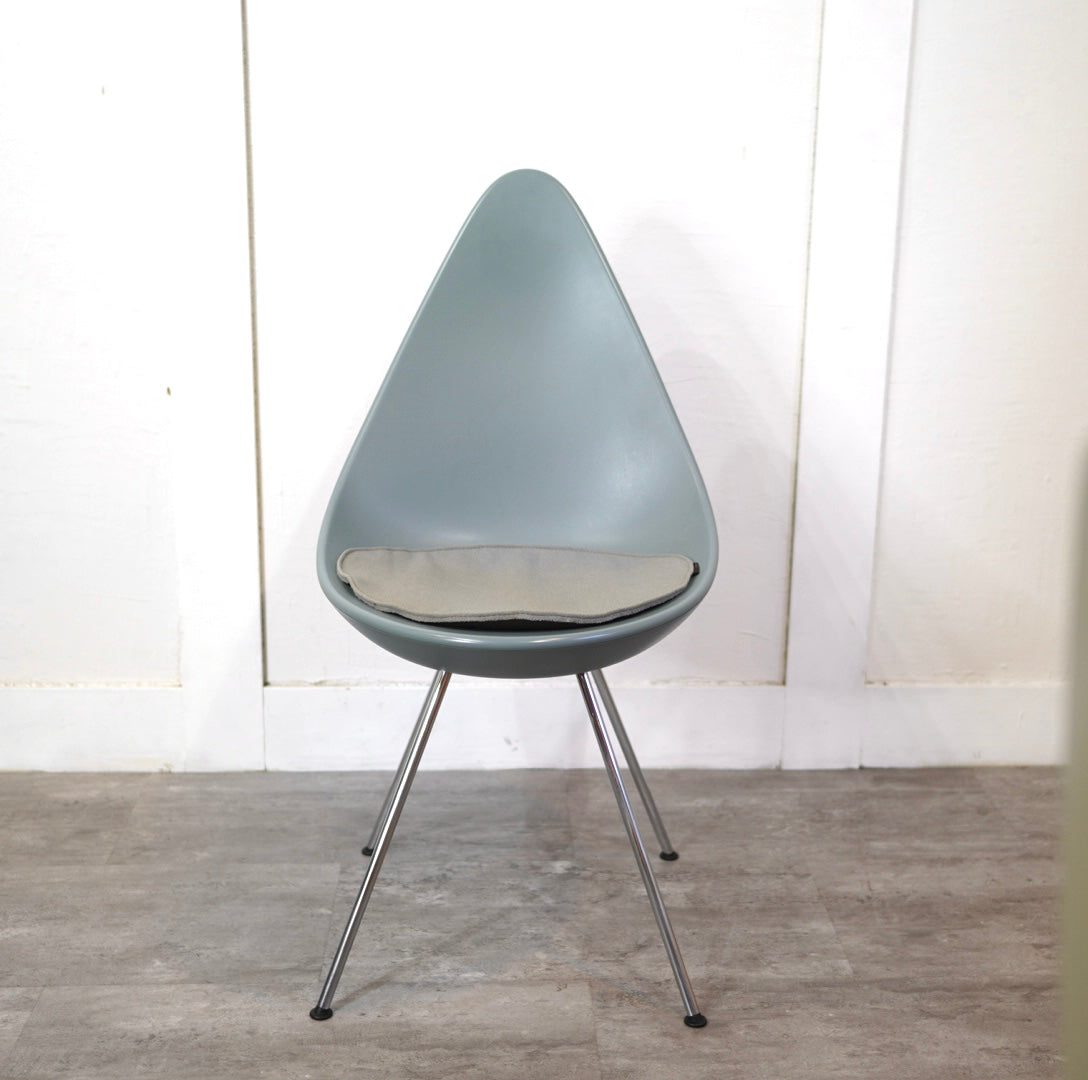 フリッツ・ハンセン / FRITZ HANSEN 3110 ドロップチェア/Drop ストームブルー アルネ・ヤコブセン