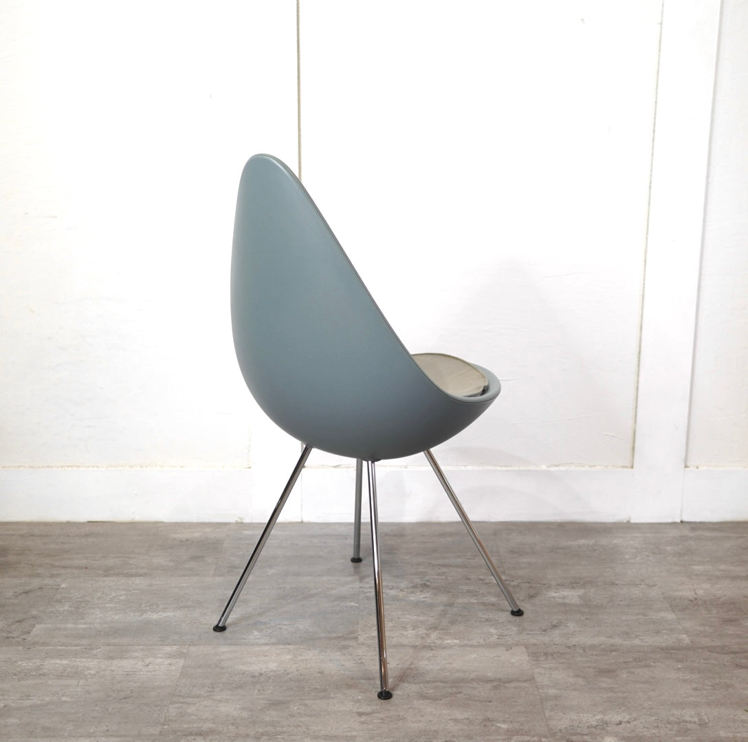 フリッツ・ハンセン / FRITZ HANSEN 3110 ドロップチェア/Drop ストームブルー アルネ・ヤコブセン