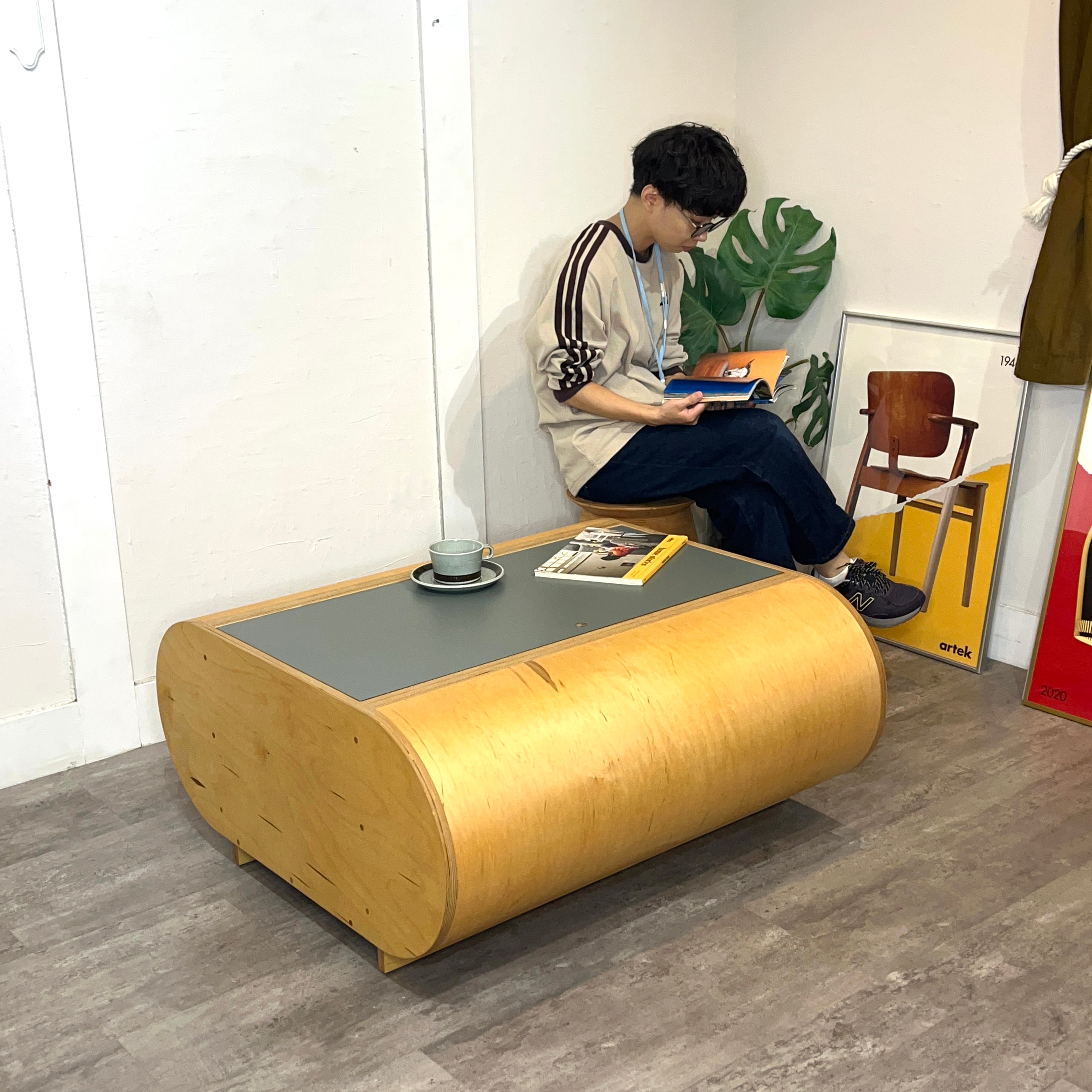 ワカワカ / WAKA WAKA インフィニティ ストレージテーブル / Infinity Storage Table 奥田慎一郎