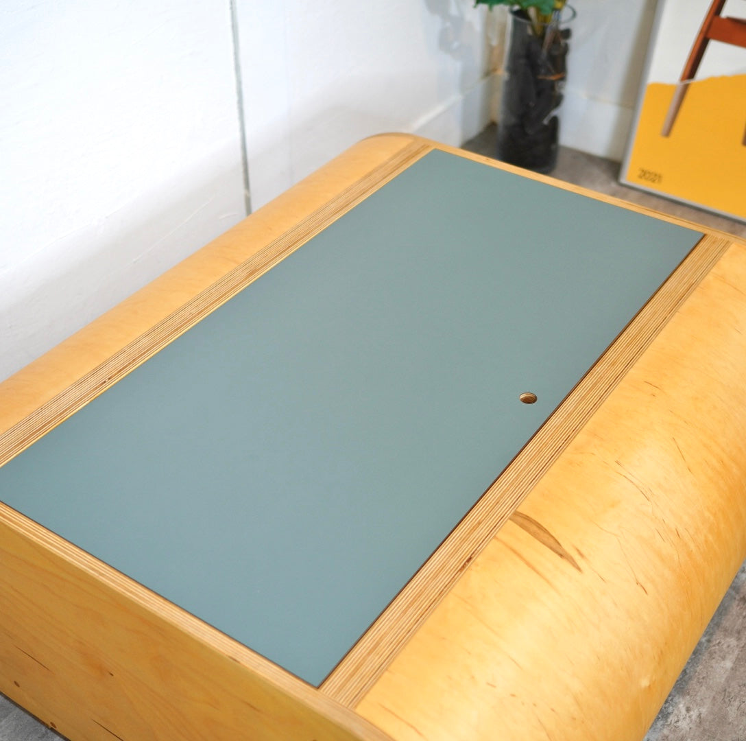 ワカワカ / WAKA WAKA インフィニティ ストレージテーブル / Infinity Storage Table 奥田慎一郎