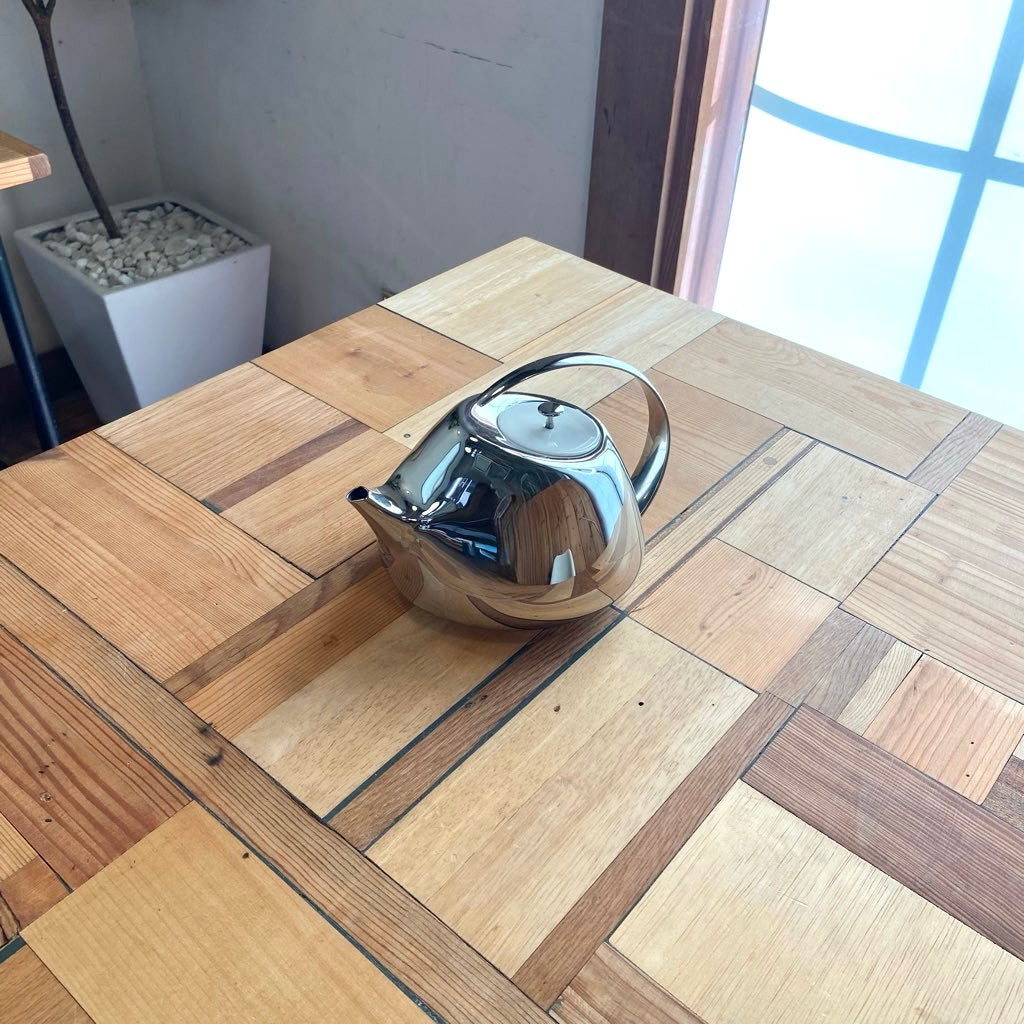 ジョージジェンセン / GEORG JENSEN ヘレナ ティーポット コースター付き / HELENA TEAPOT WITH COASTER