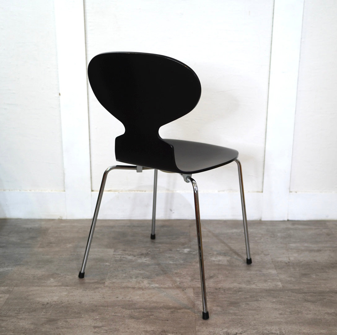 フリッツハンセン / FRITZ HANSEN アントチェア / antchair カラードアッシュ ブラック アルネ・ヤコブセン