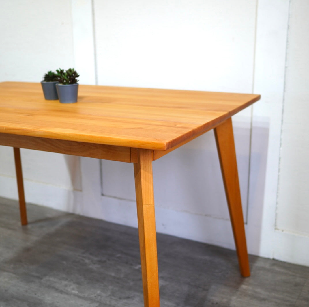 モモナチュラル / MOMO NATURAL ダイニングテーブル