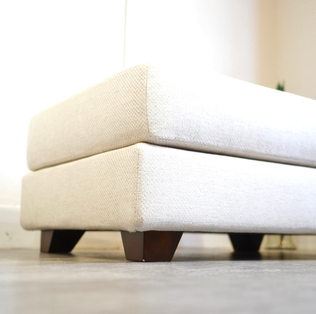 フクラ / HUKLA レガト / REGATO オットマン スツール ホワイト