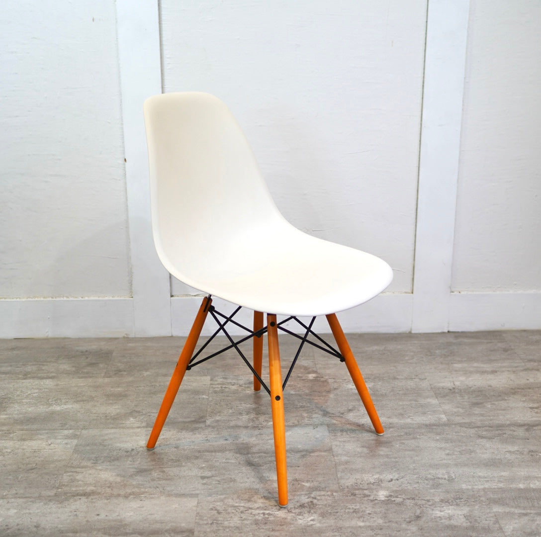 ハーマンミラー / Herman Miller サイドシェルチェア ドゥエルレッグ ホワイト チャールズ&レイ・イームズ