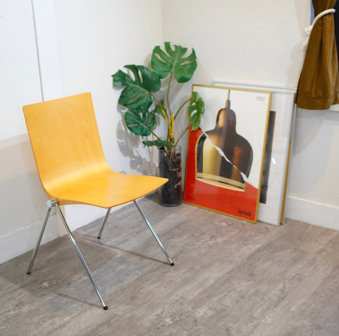 クラッシュチェア / CLASH サムリ・ナーマンカ スタッキングチェア フィンランド