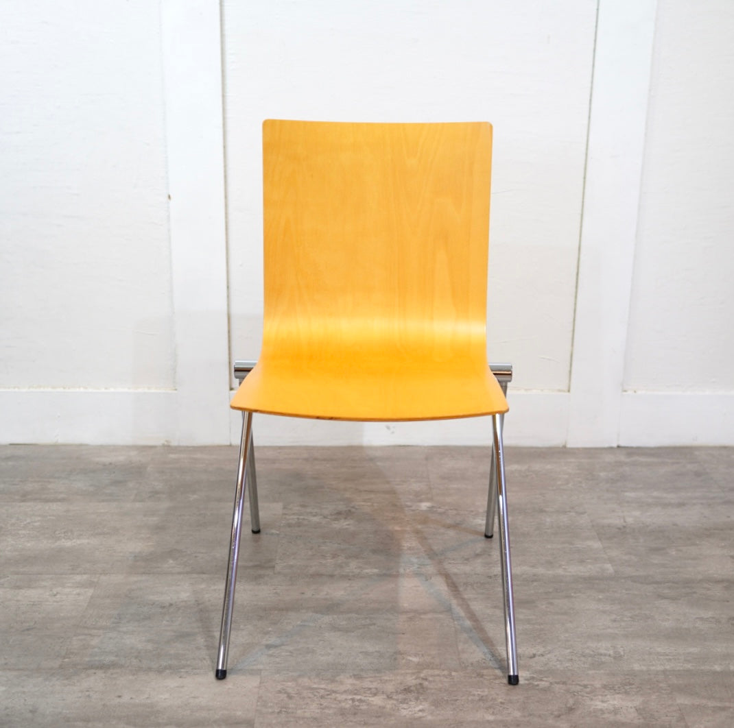 クラッシュチェア / CLASH サムリ・ナーマンカ スタッキングチェア フィンランド