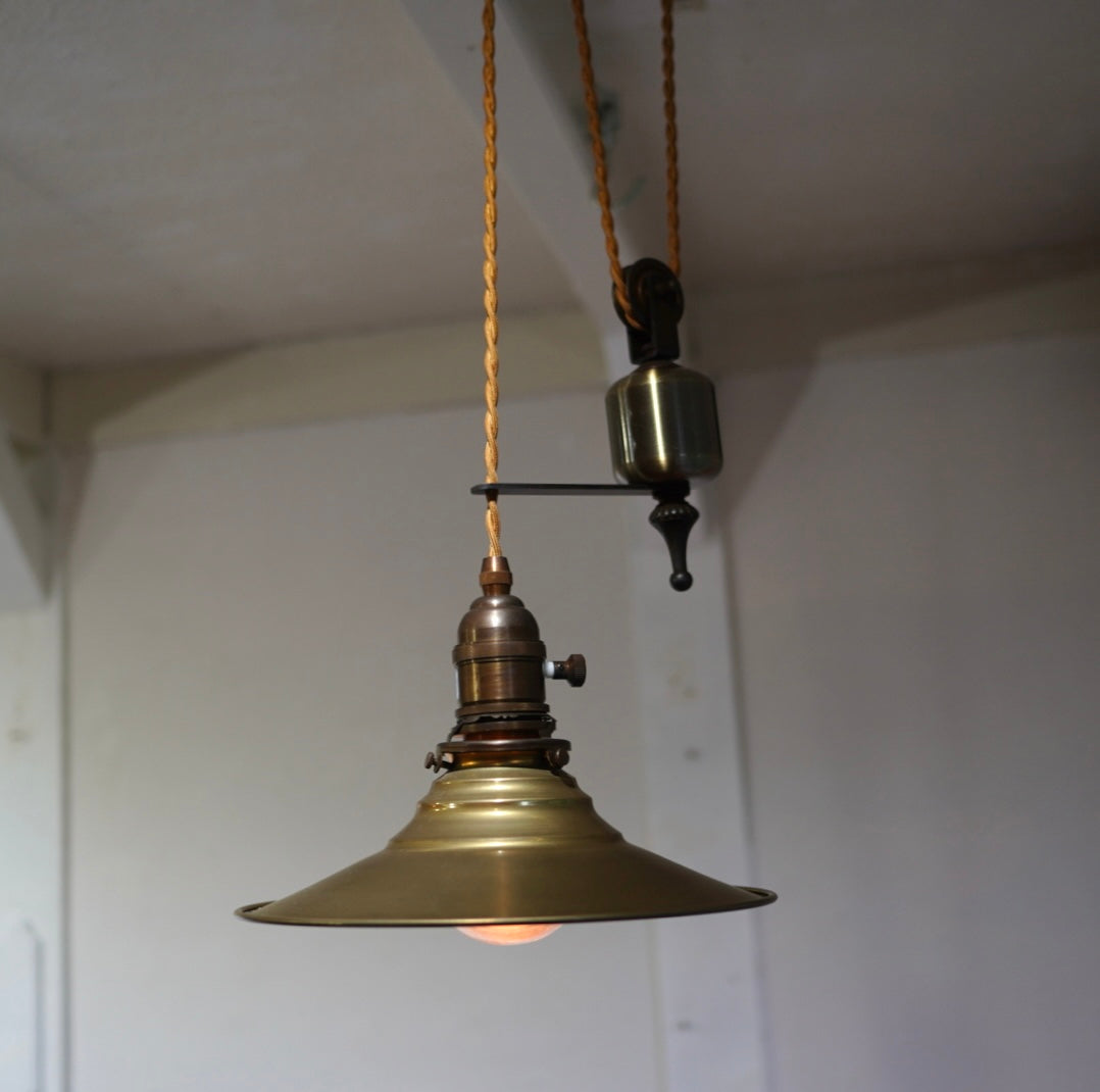 プーリーペンダントライト 真鍮シェード