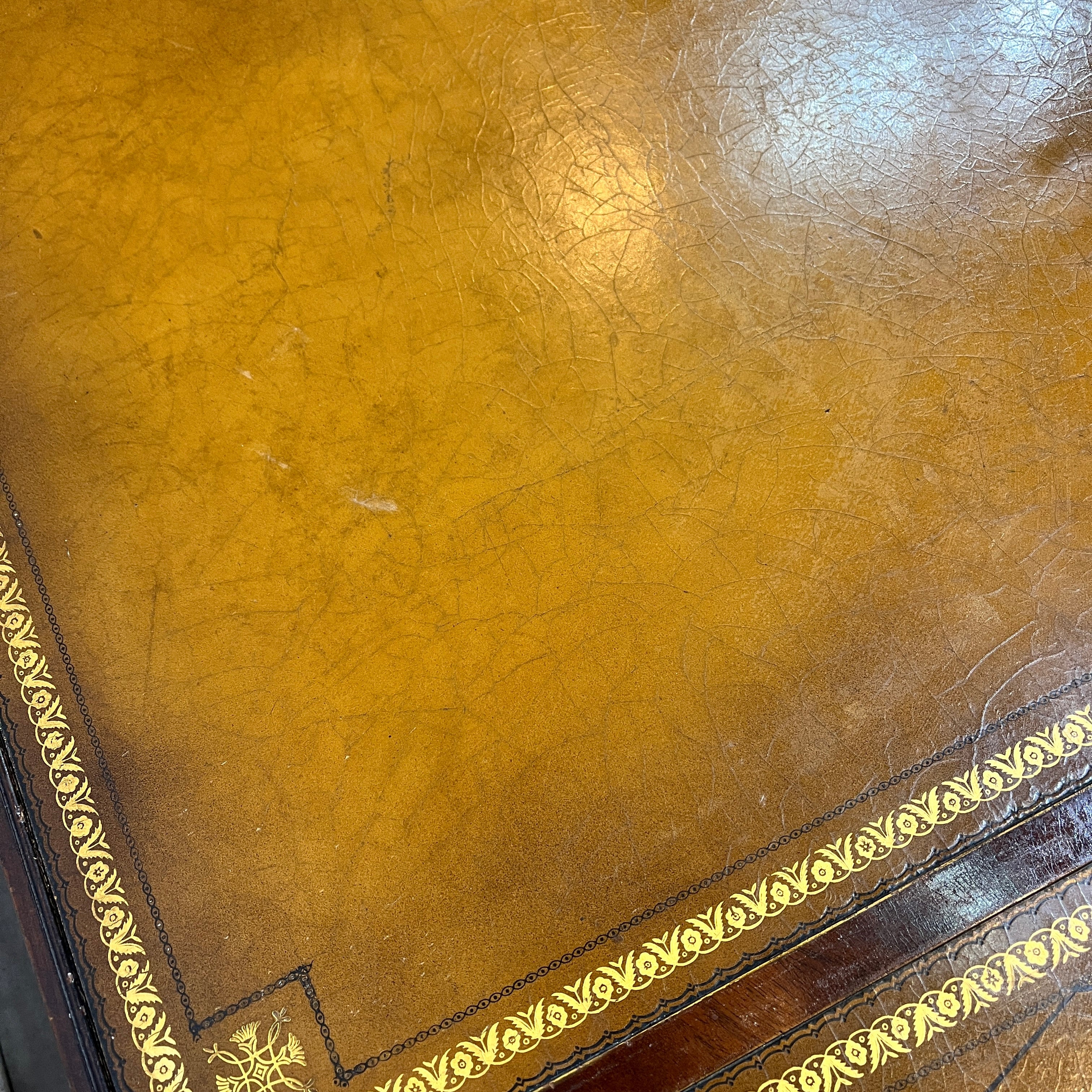 イギリスアンティーク ローテーブル コーヒーテーブル