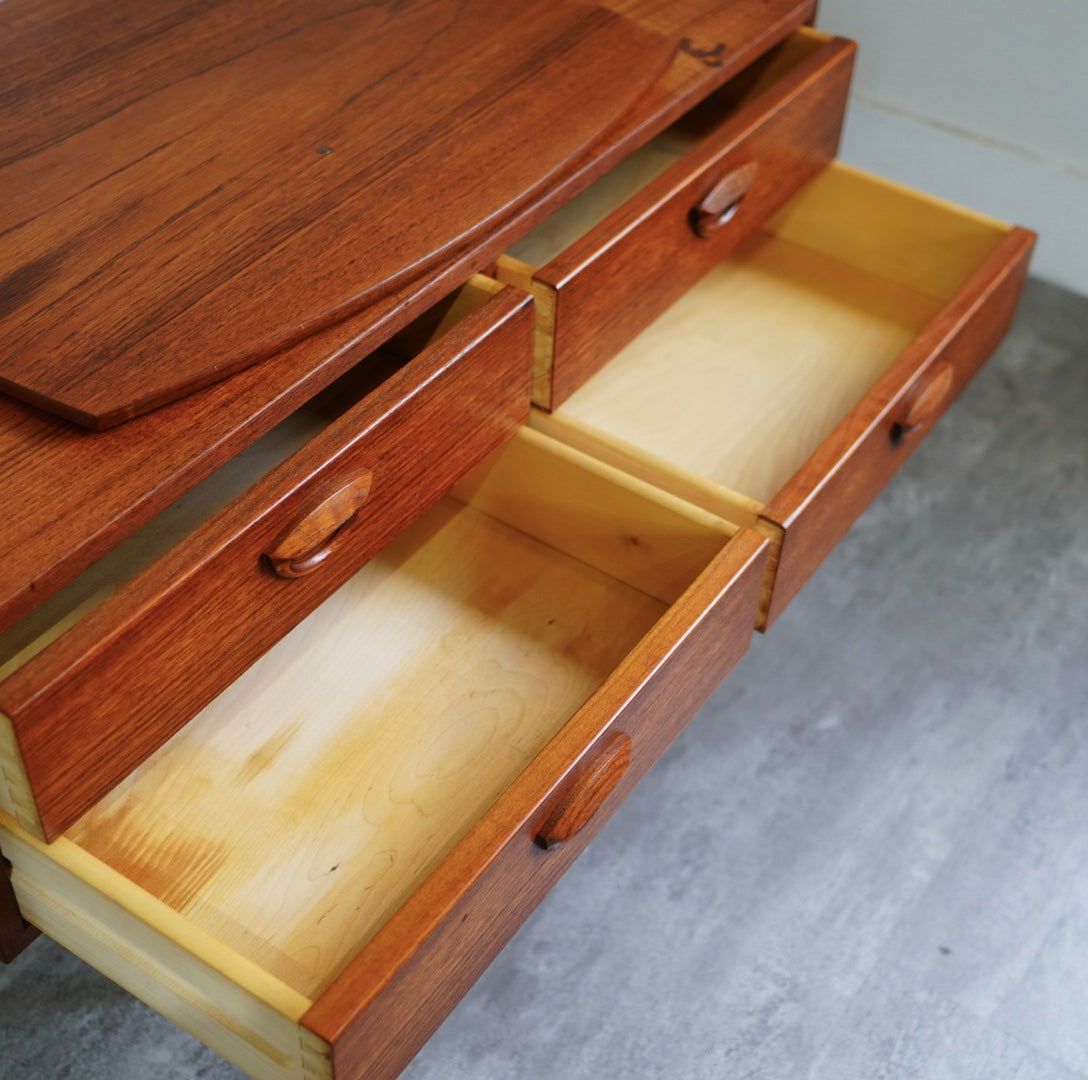 FMモブラー / Feldballs Møbelfabrik TVボード ミニキャビネット カイ・クリスチャンセン ヴィンテージ